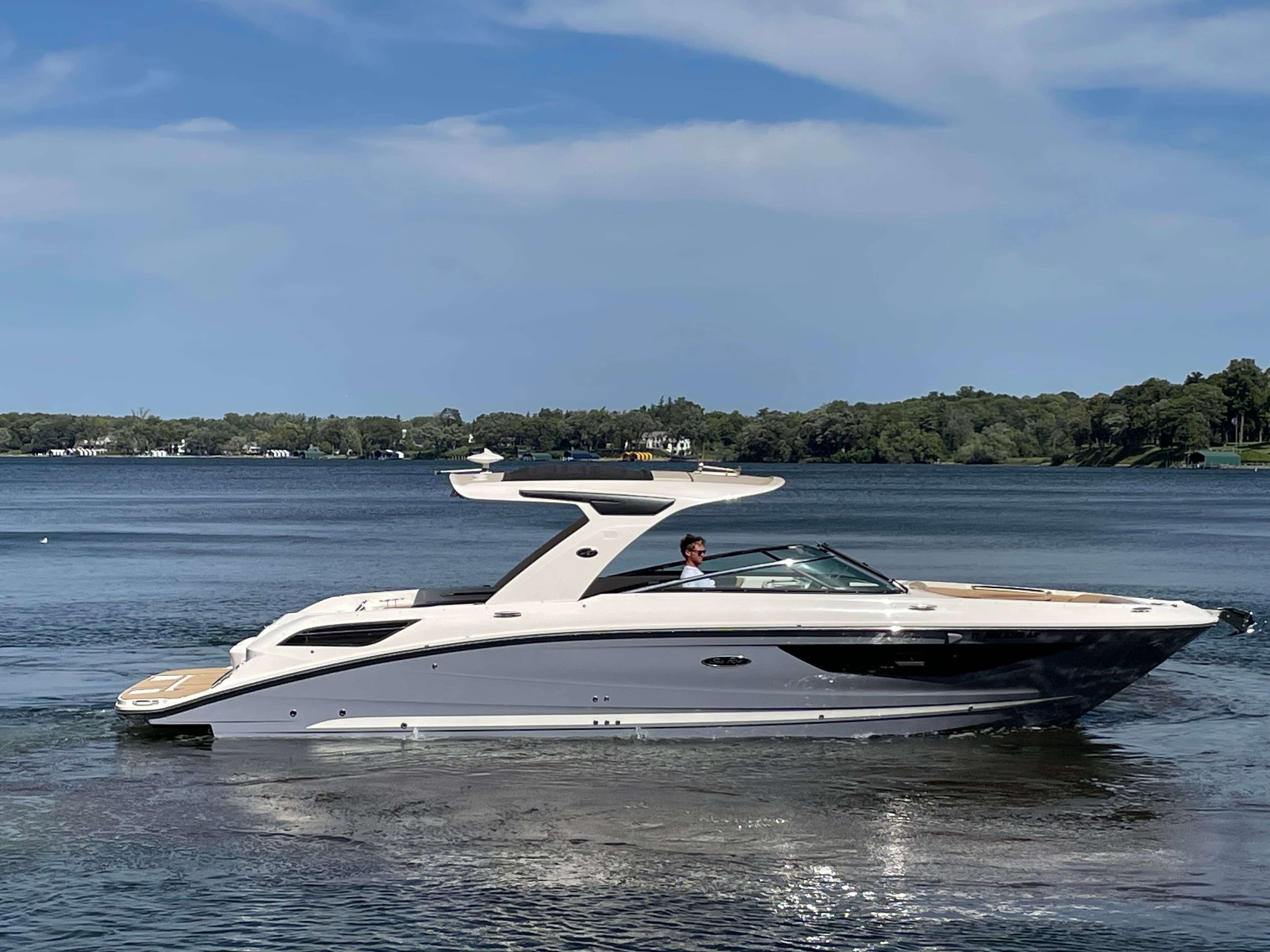 2022 Sea Ray SLX 350 a la venta en Excelsior, Minnesota Bowrider