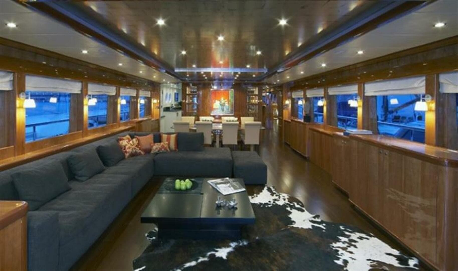 2027 Johnson Yachts 110 for Sale in Kaohsiung, TW Flybridge 2