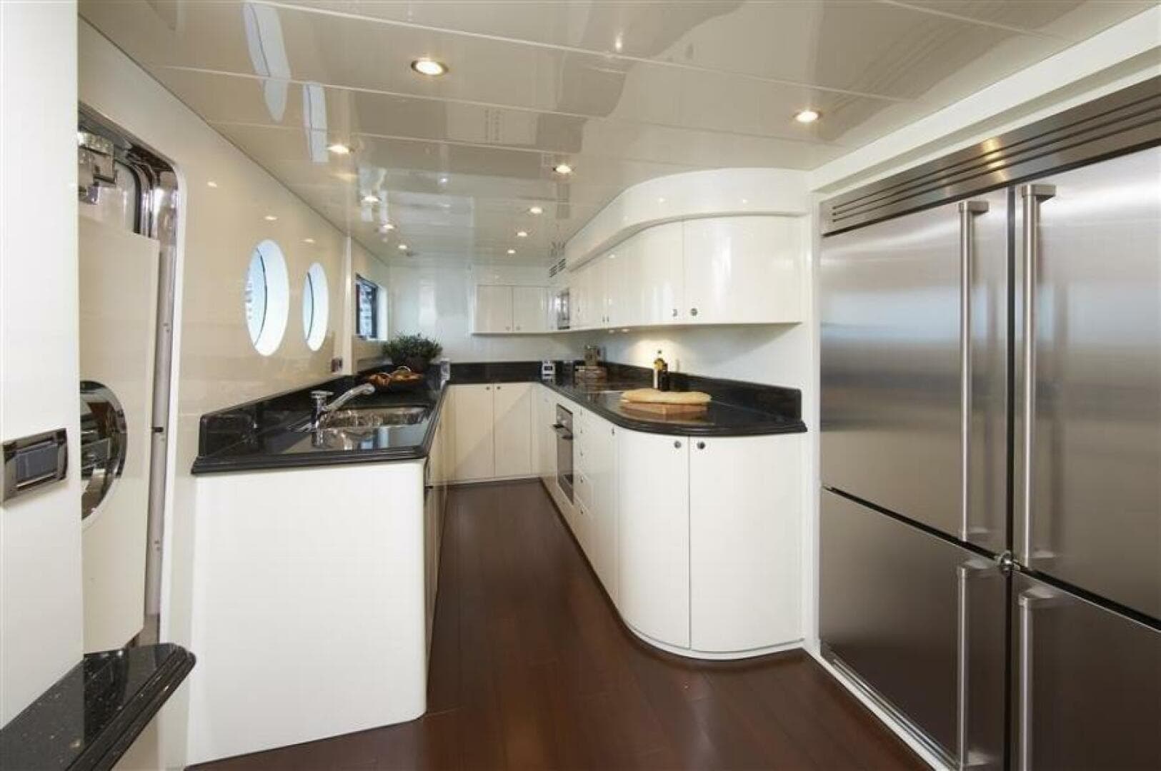 2027 Johnson Yachts 110 for Sale in Kaohsiung, TW Flybridge 5