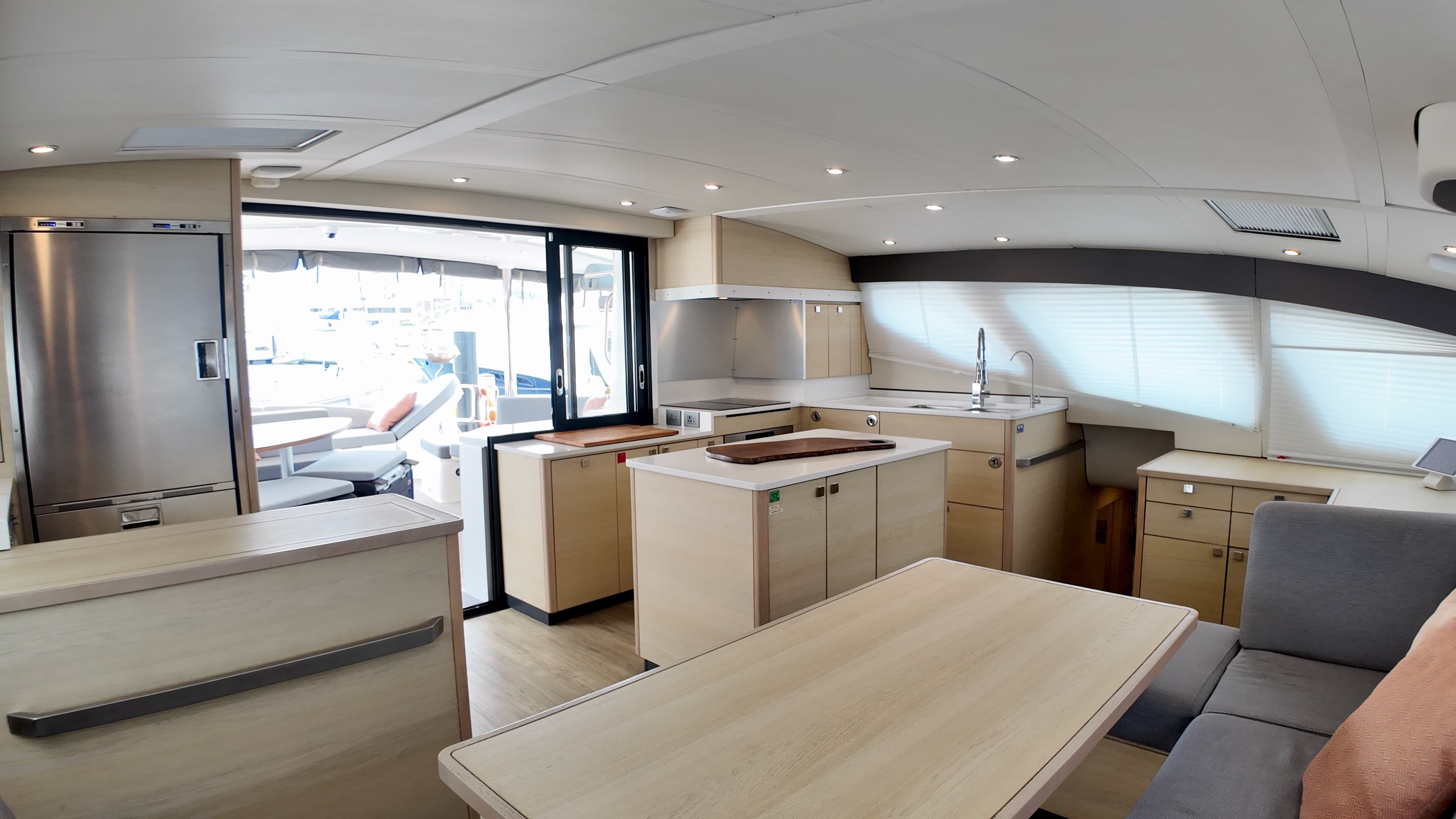 2023 Xquisite Yachts X5 Plus ausgestellt in Santa Marta, CO Multi-Hull 2