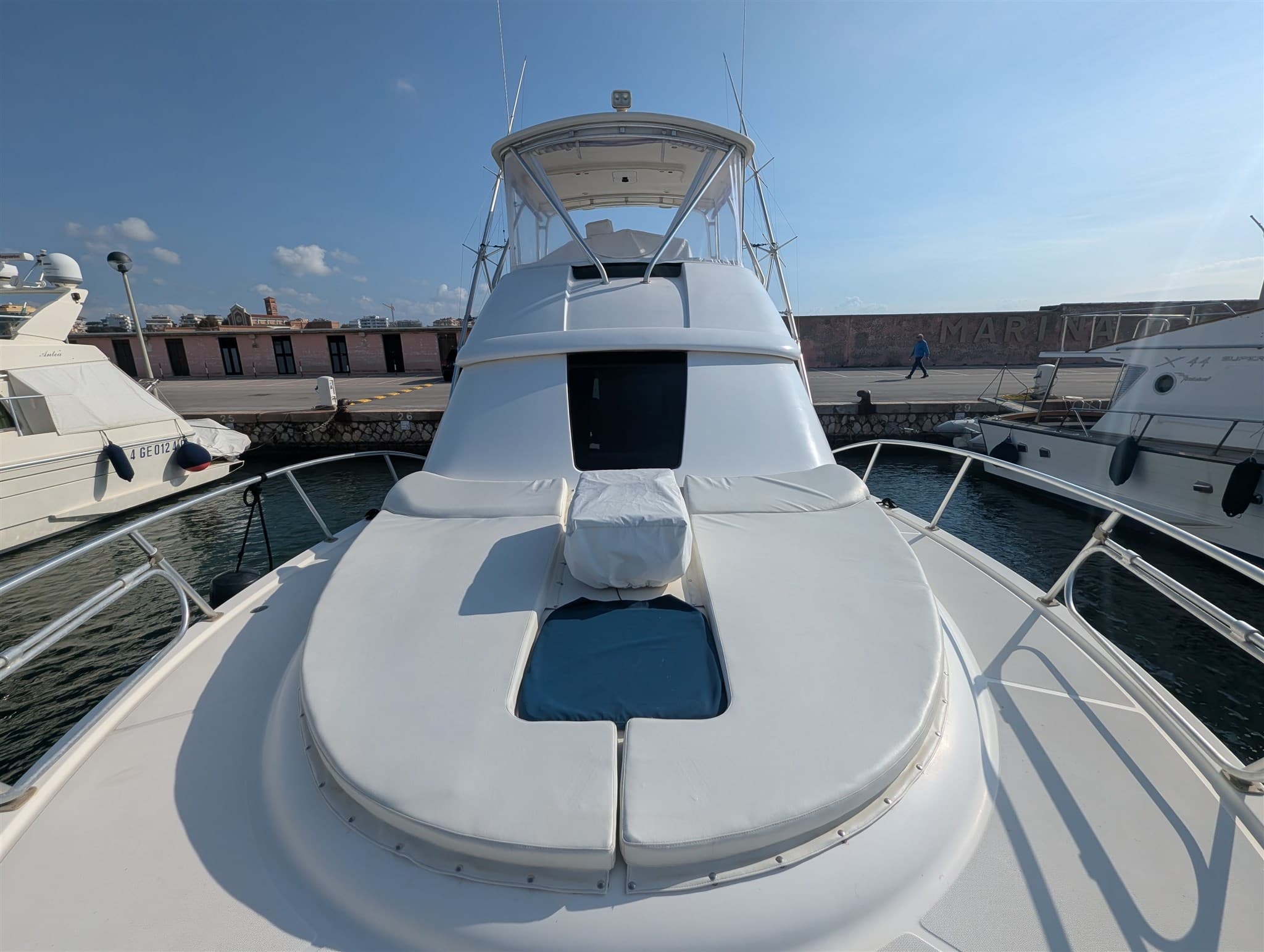 2005 Tiara Yachts 39 Convertible for Sale in Olbia, IT Flybridge 3
