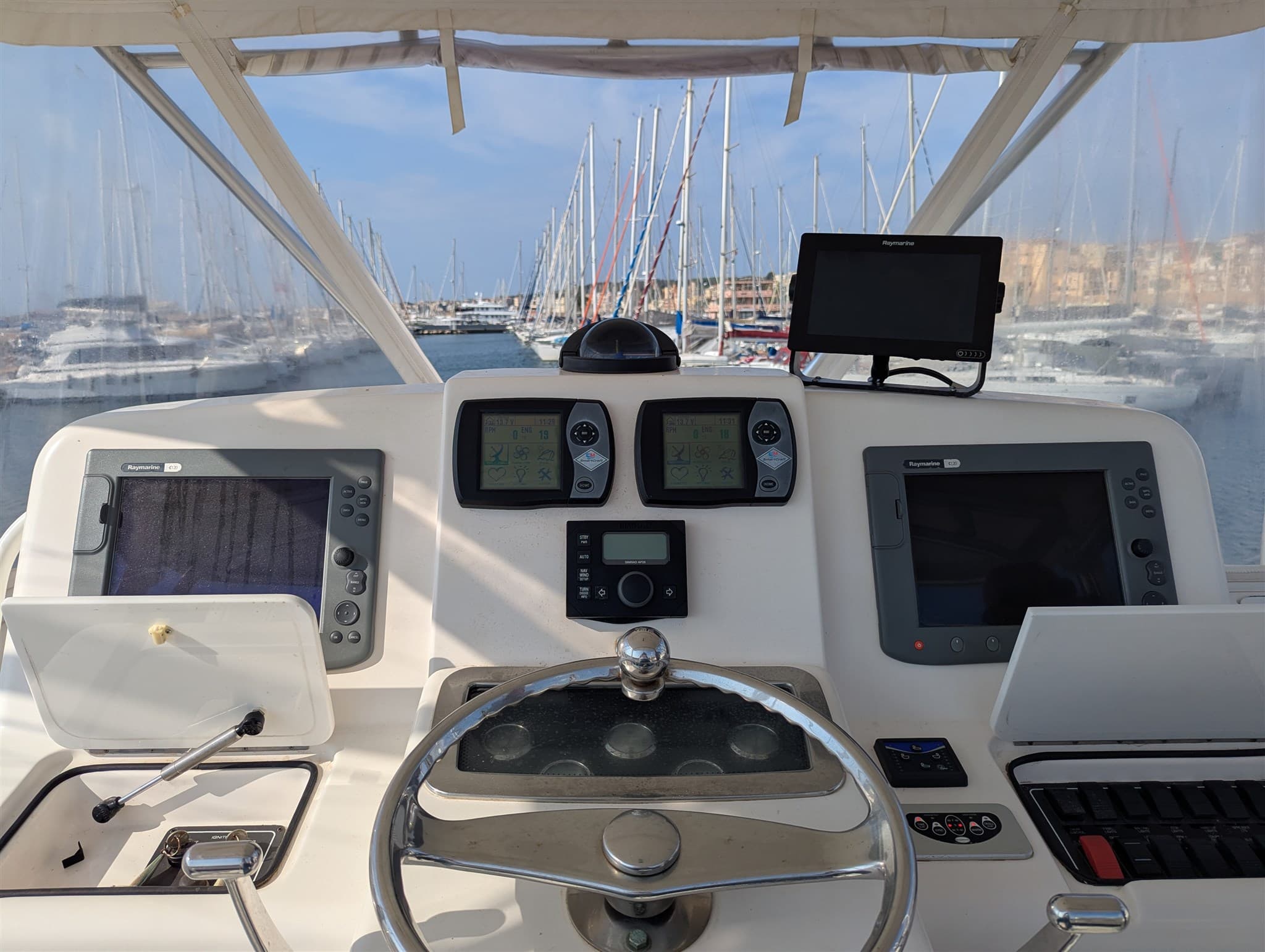 2005 Tiara Yachts 39 Convertible for Sale in Olbia, IT Flybridge 4