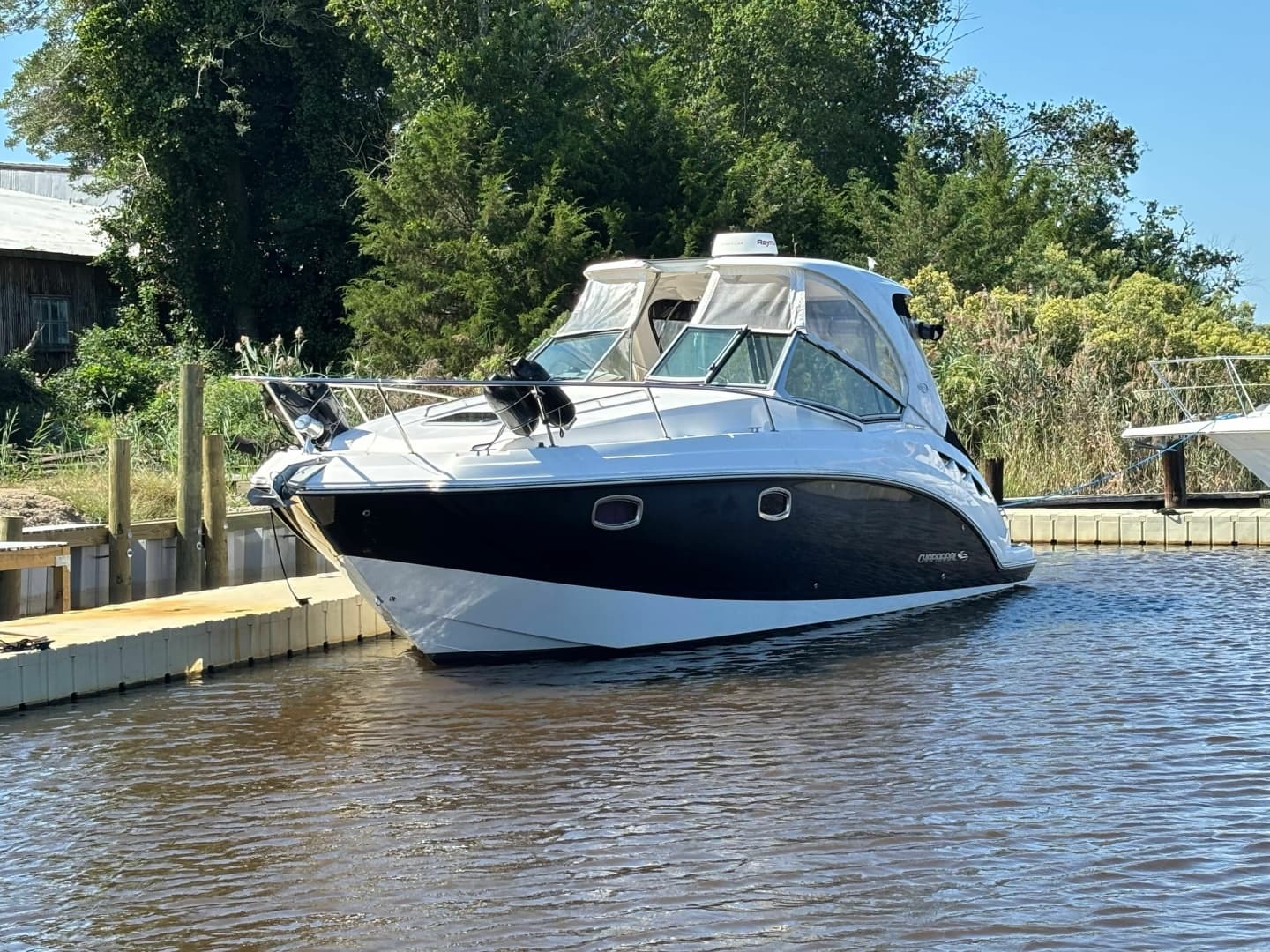 2018 Chaparral 310 Signature for Sale in Egg Harbor Township, New Jersey Express Cruiser