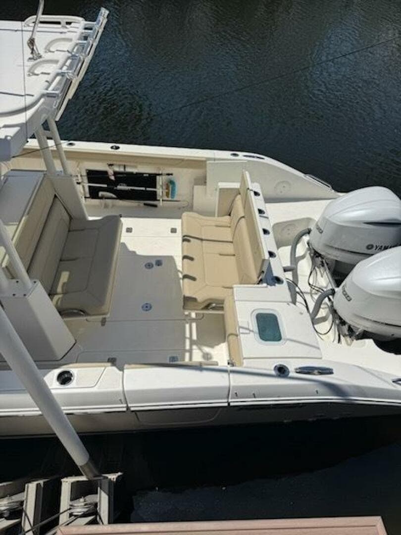 2020 Pursuit S 328 for Sale in Fort Lauderdale, Florida Center Console 4