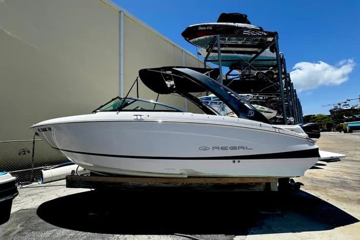 2020 Regal LS4 à vendre à North Miami, Florida Bowrider 5