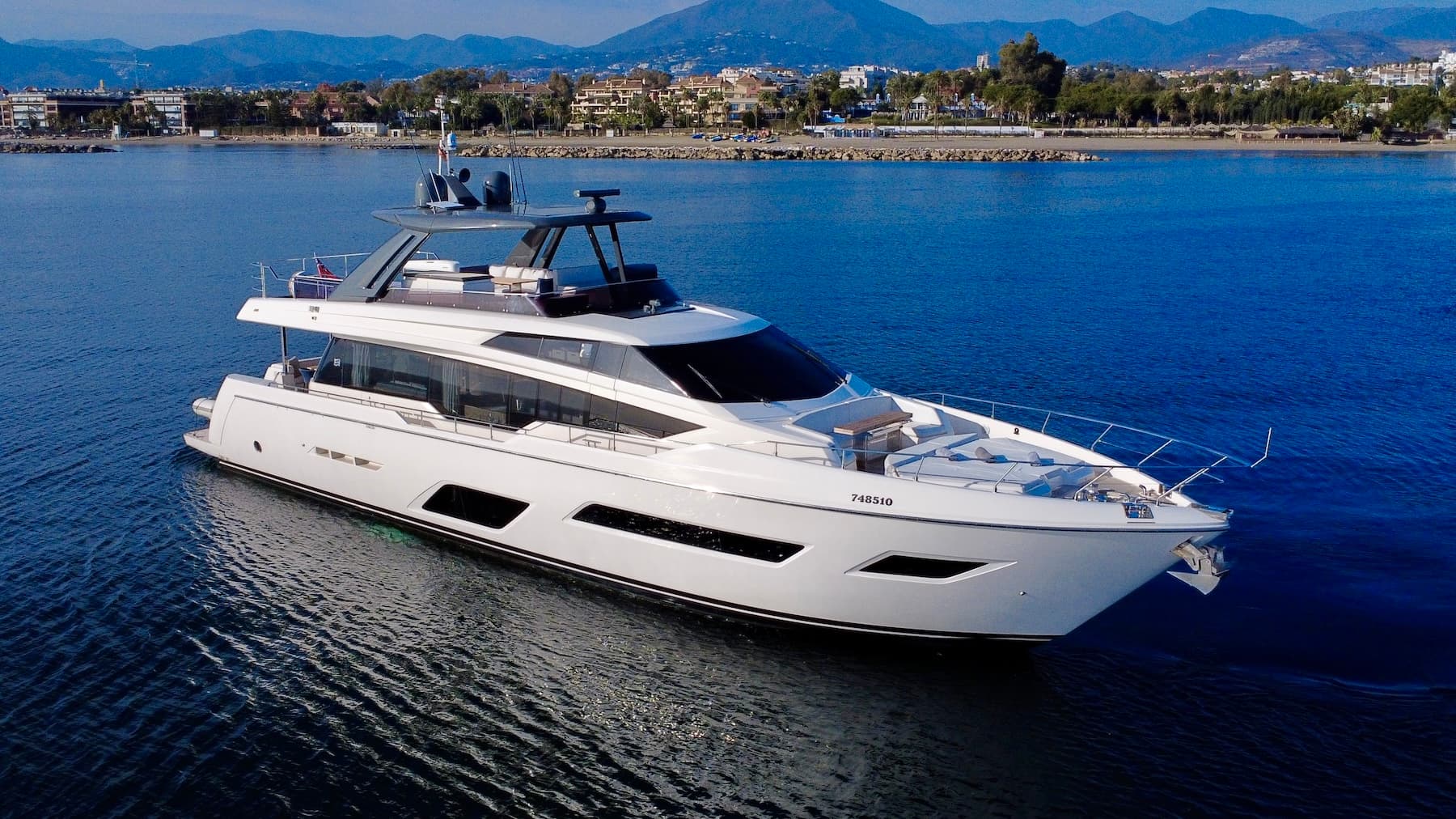 2019 Ferretti Yachts 780 for Sale in Málaga, ES Flybridge 4