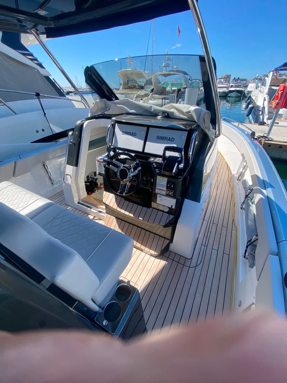 2024 Schaefer Yachts V33 zum Verkauf in Marbella, ES Center Console 3