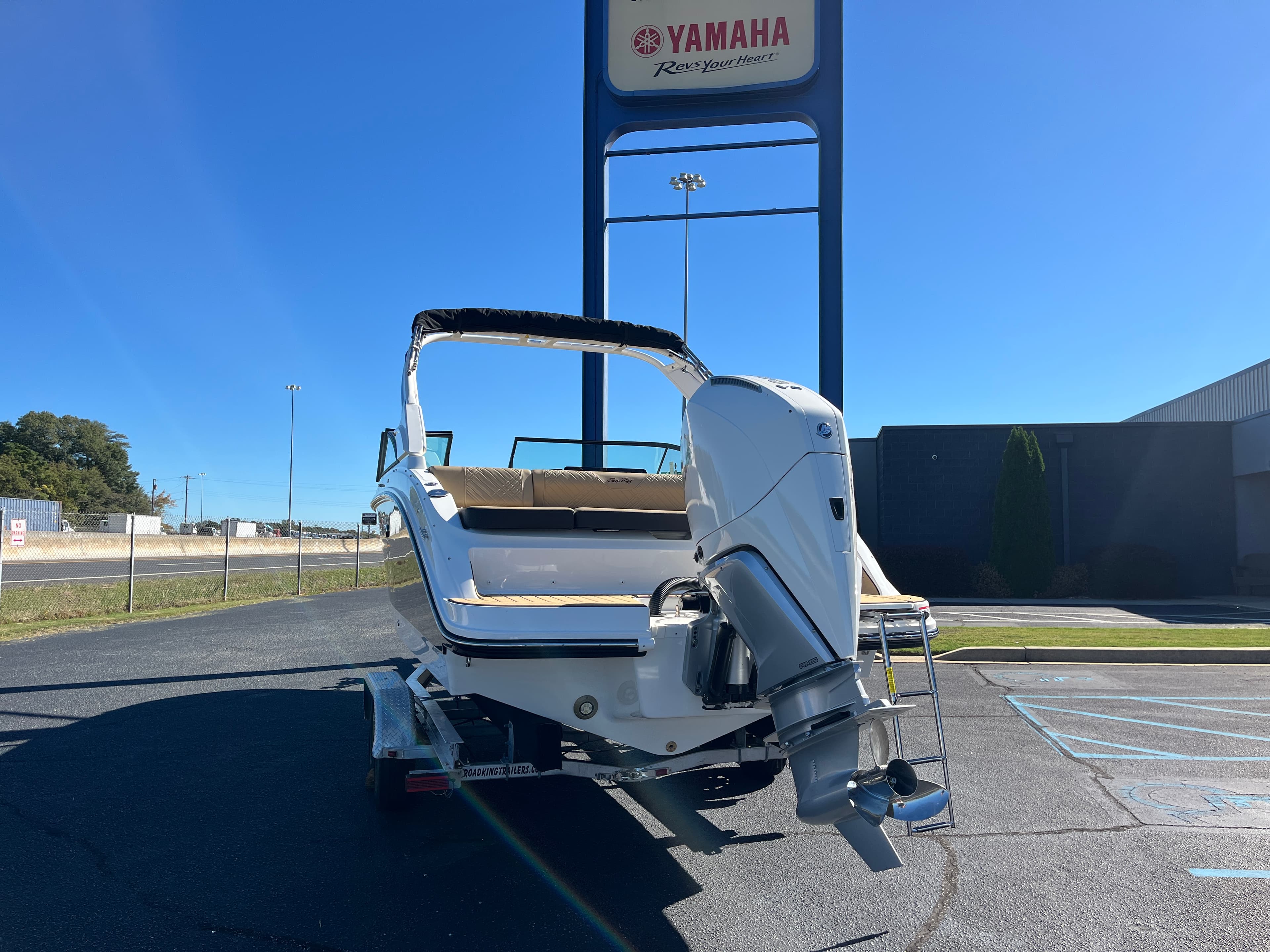 2026 Sea Ray SDX 250 Outboard for Sale in Greenville, SC Bowrider 4
