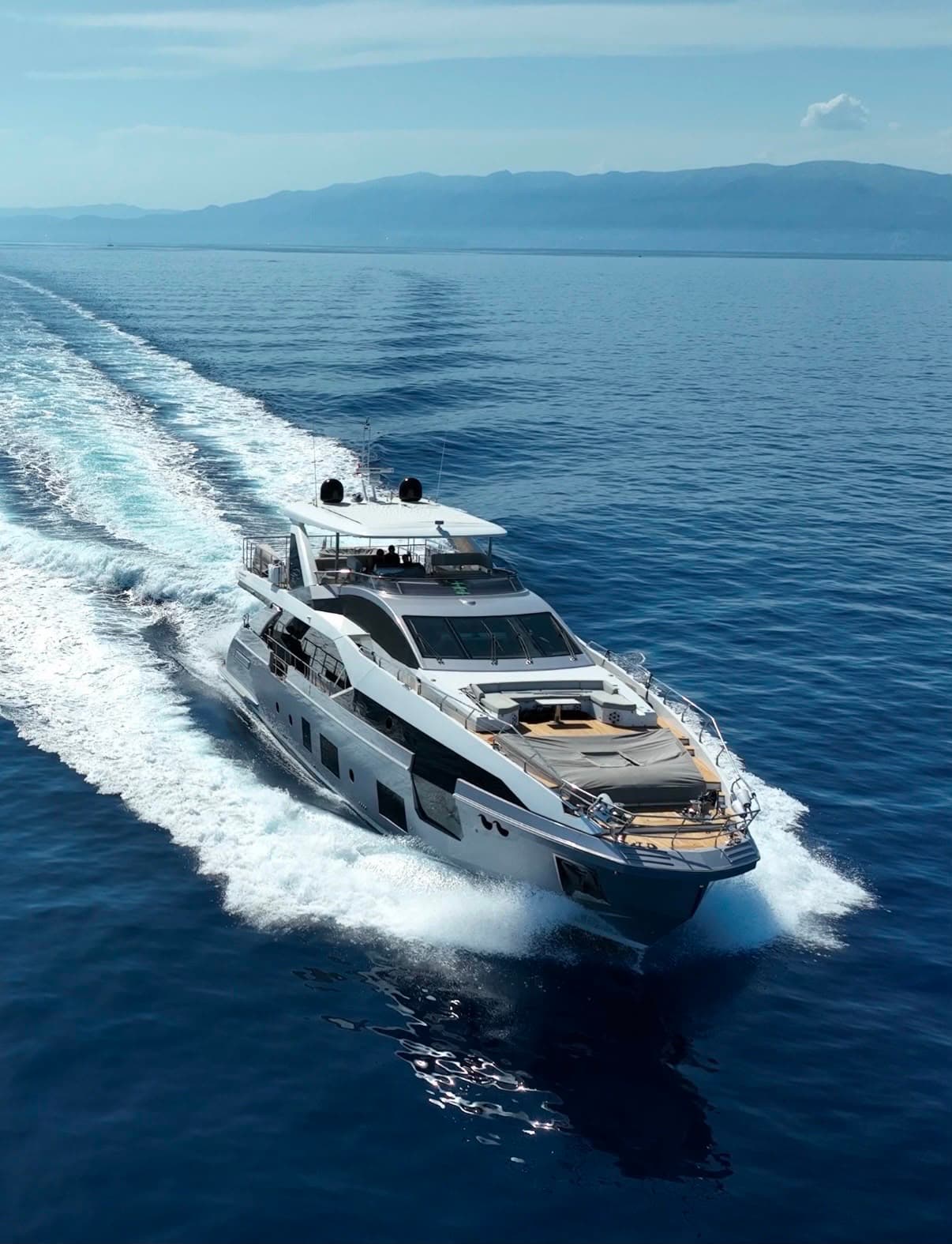 2022 Azimut Grande 27M for Sale in Varazze, IT Flybridge 4