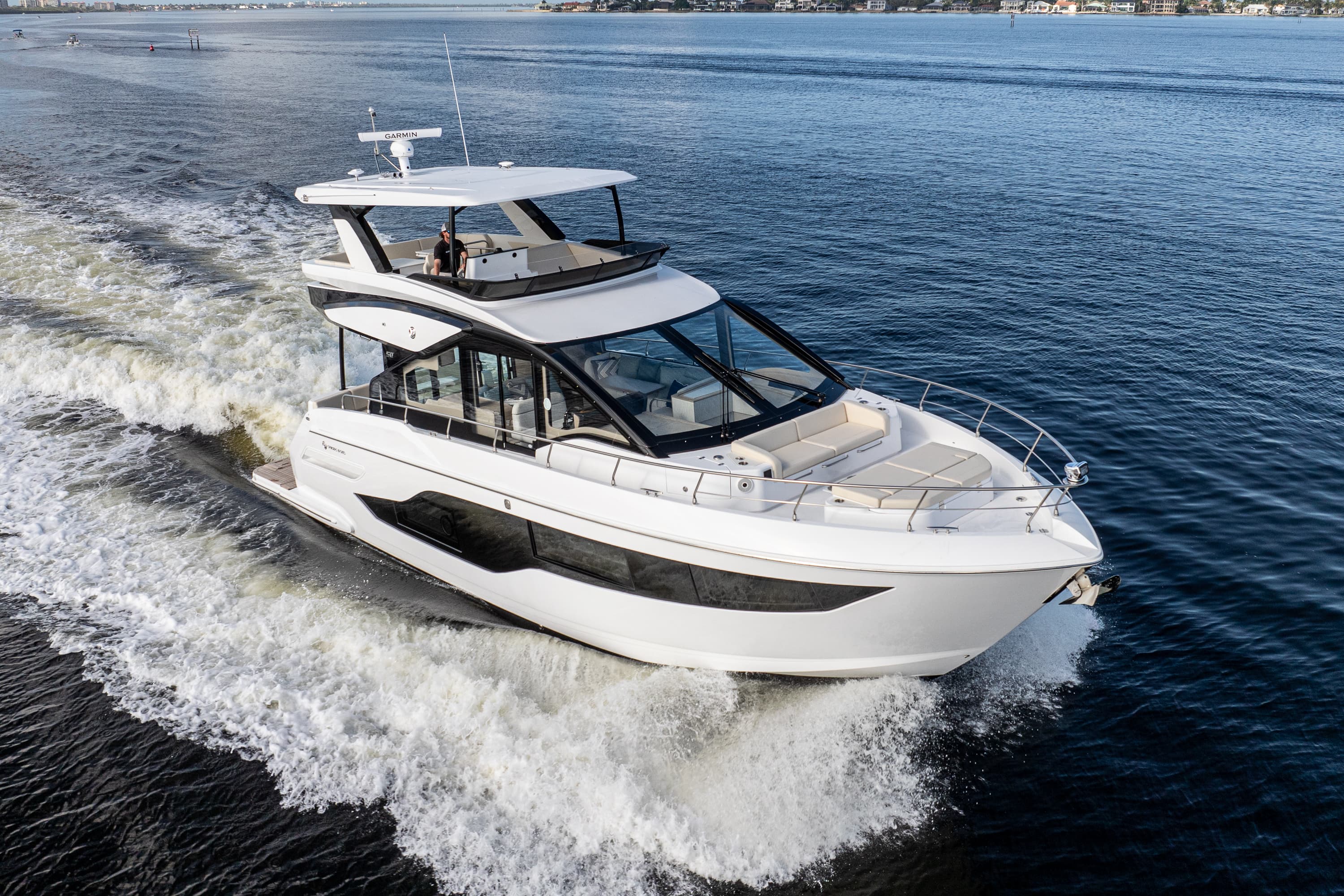 2026 Cruisers Yachts 50 FLY te koop in Fort Myers, FL Motor Yacht