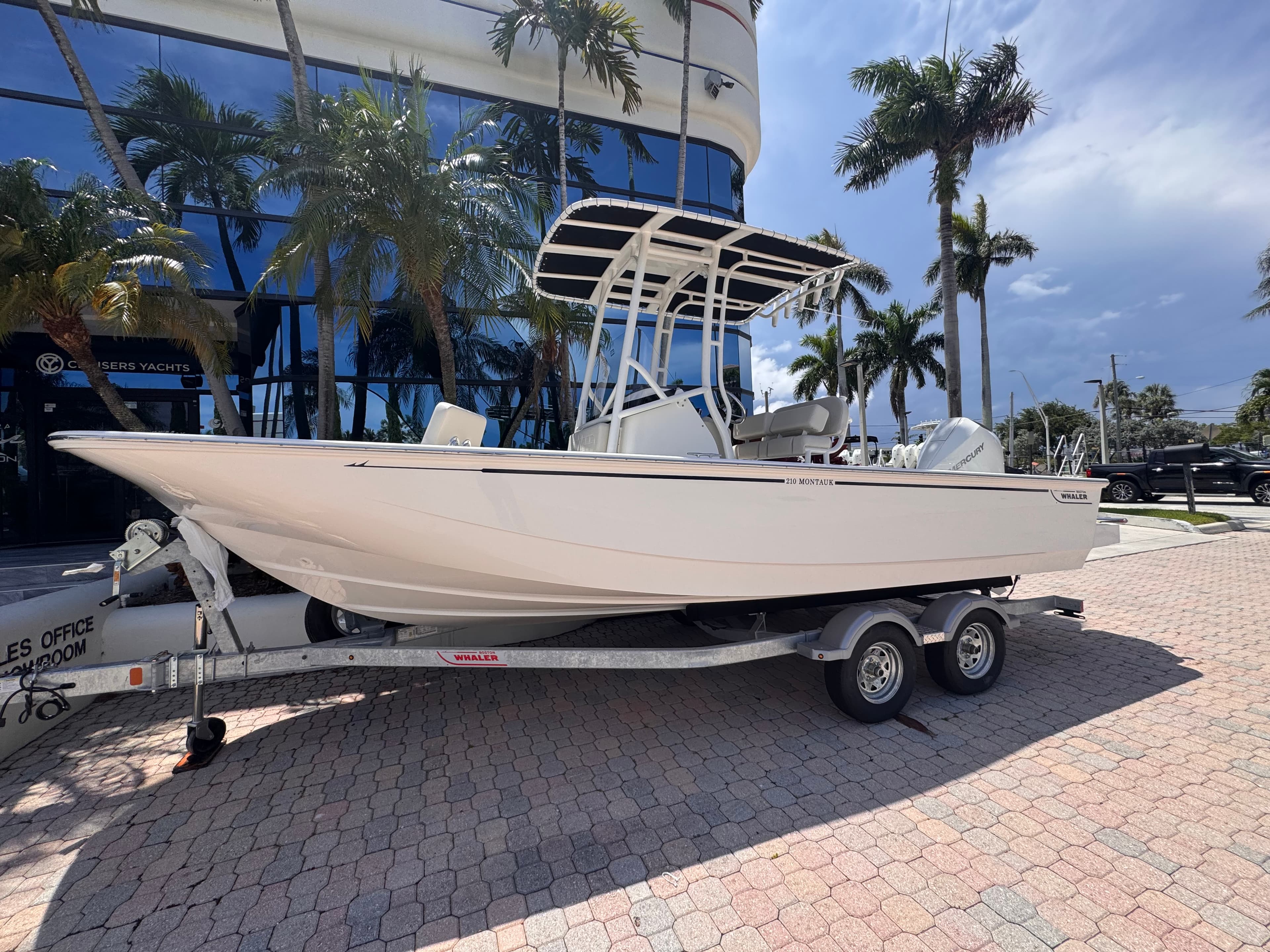2026 Boston Whaler 210 Montauk in vendita a Pompano Beach, Florida Center Console 4
