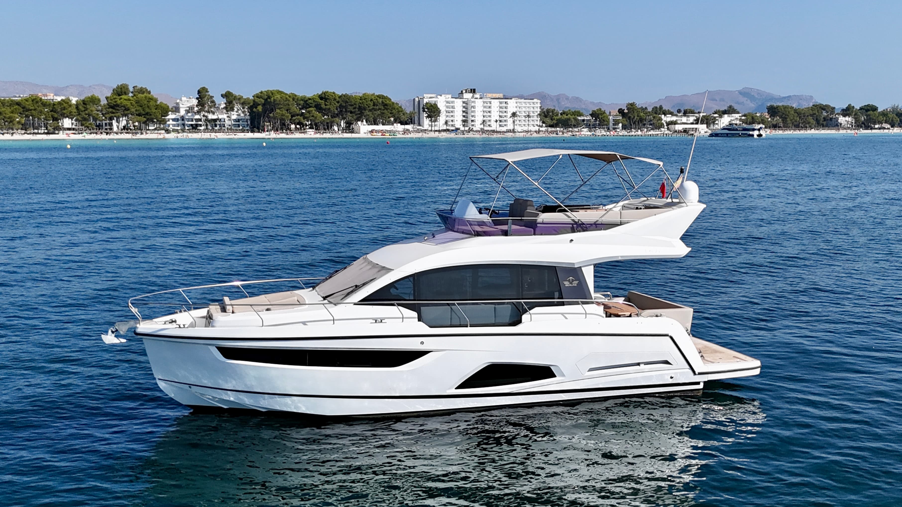2020 SEALINE F430 in vendita a Port d'Alcúdia, ES Flybridge