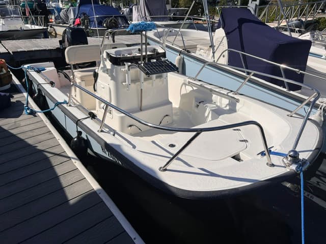2023 Boston Whaler 150 Montauk a la venta en Wakefield, RI Center Console