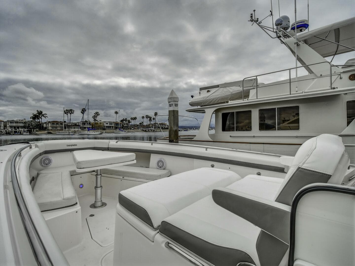 2015 Everglades Boats 435CC for Sale in Princeville, Hawaii Center Console 3