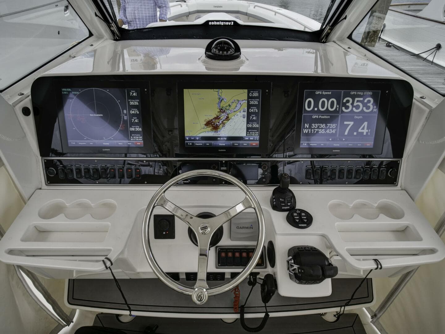 2015 Everglades Boats 435CC for Sale in Princeville, Hawaii Center Console 5