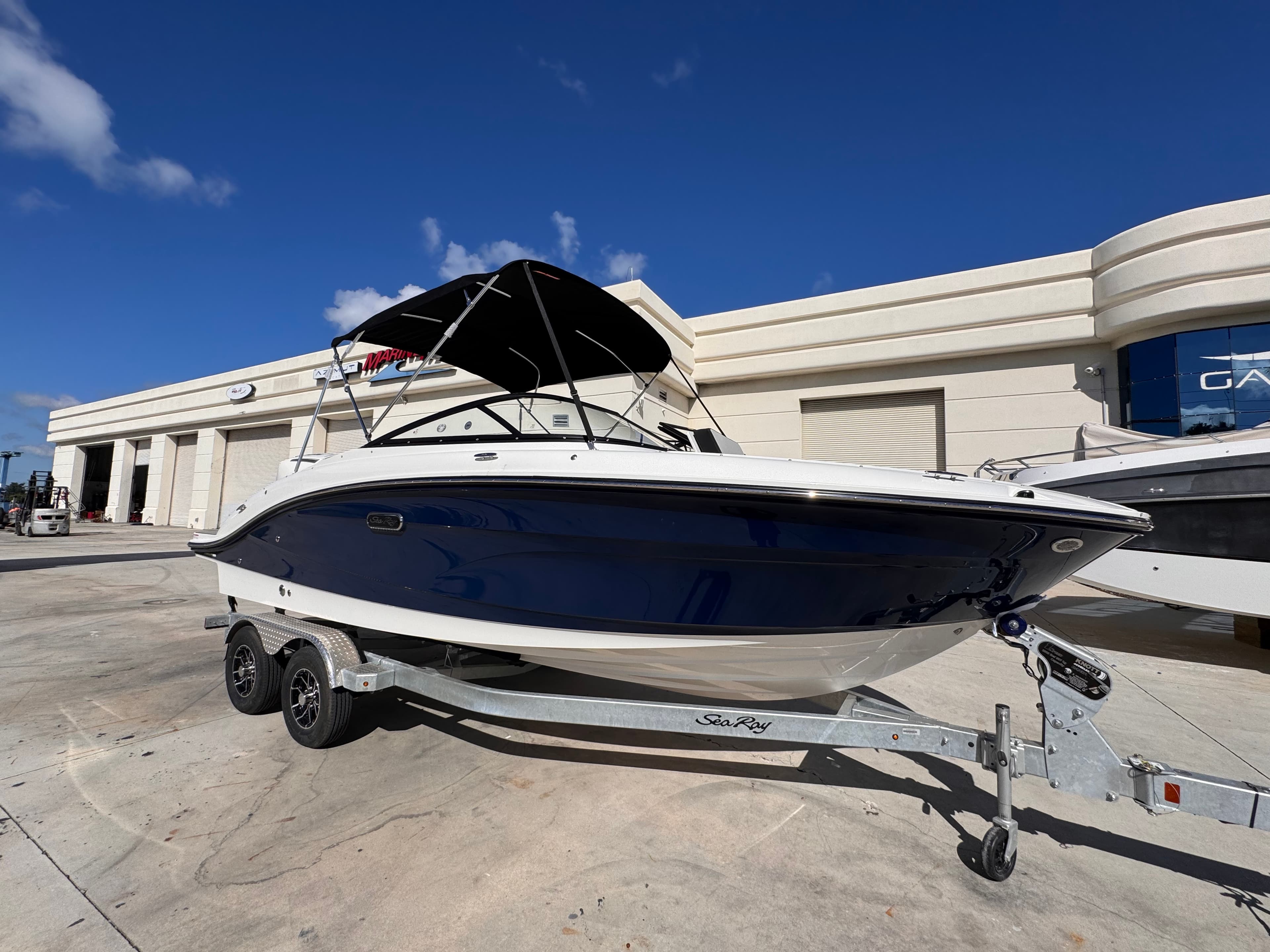 2026 Sea Ray SPX 210 Outboard for Sale in Stuart, Florida Bowrider 2