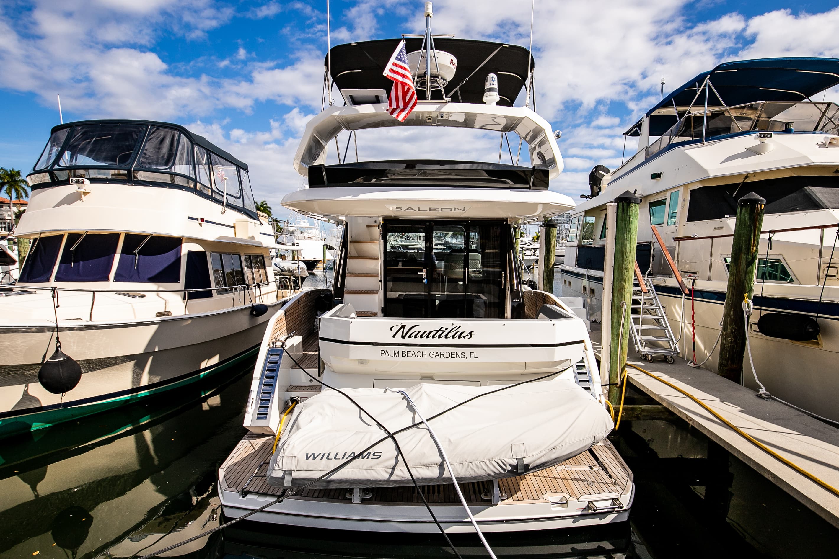 2024 Galeon Yachts 470 Skydeck zum Verkauf in Pompano Beach, Florida Flybridge 2