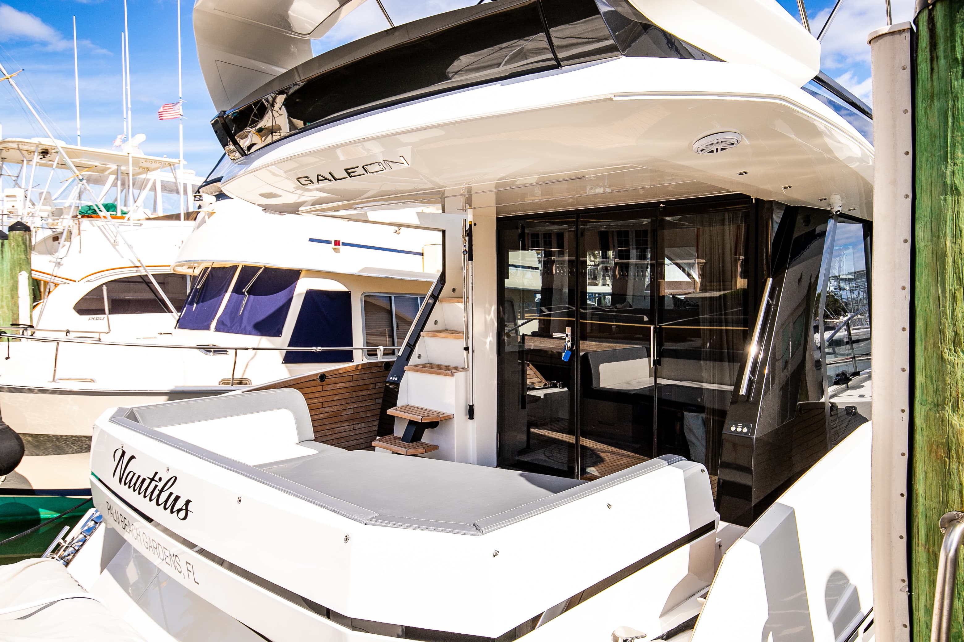 2024 Galeon Yachts 470 Skydeck zum Verkauf in Pompano Beach, Florida Flybridge 4