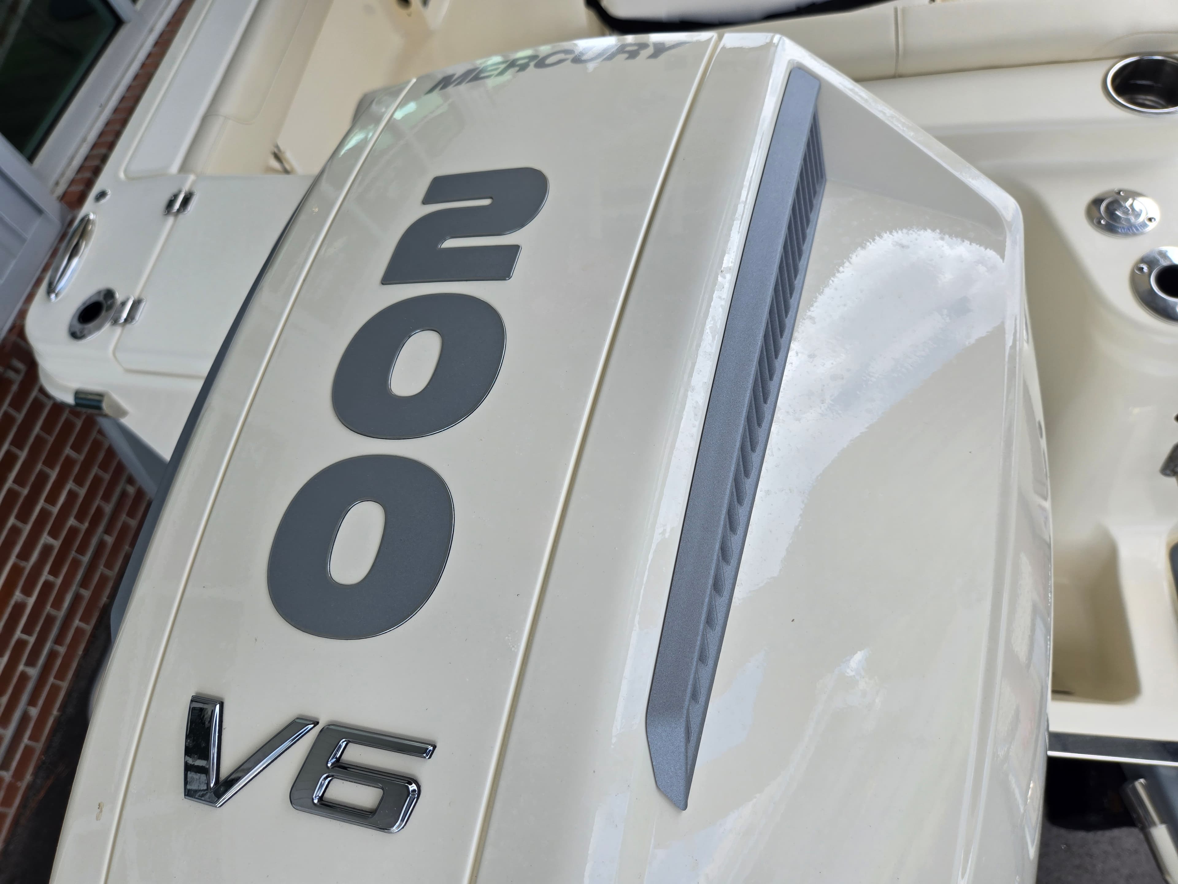 2027 Scout Boats 220 XSF for Sale in Charleston, SC Center Console 4