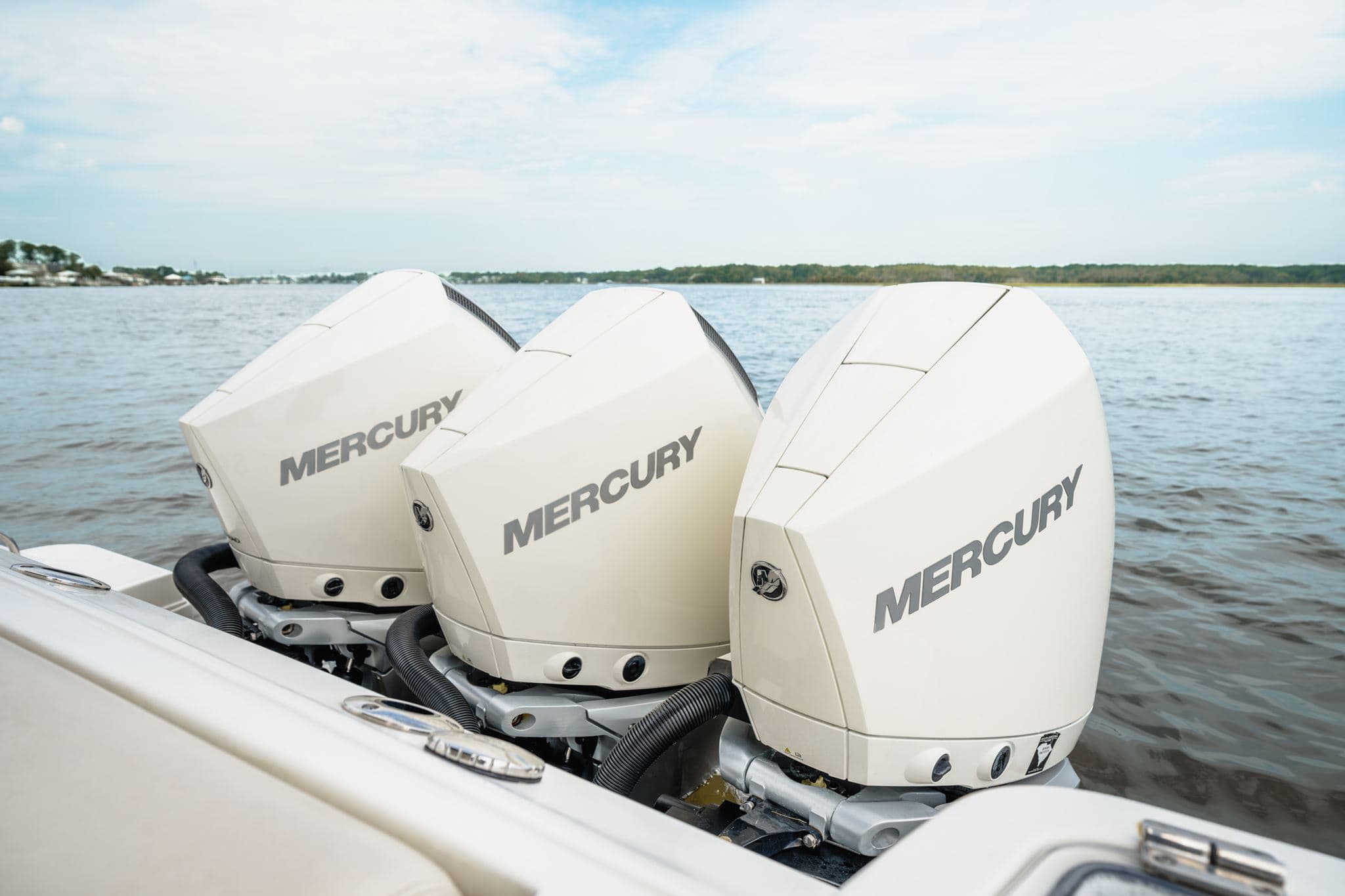 2021 Boston Whaler 350 Realm in vendita a Charleston, SC Bowrider 4