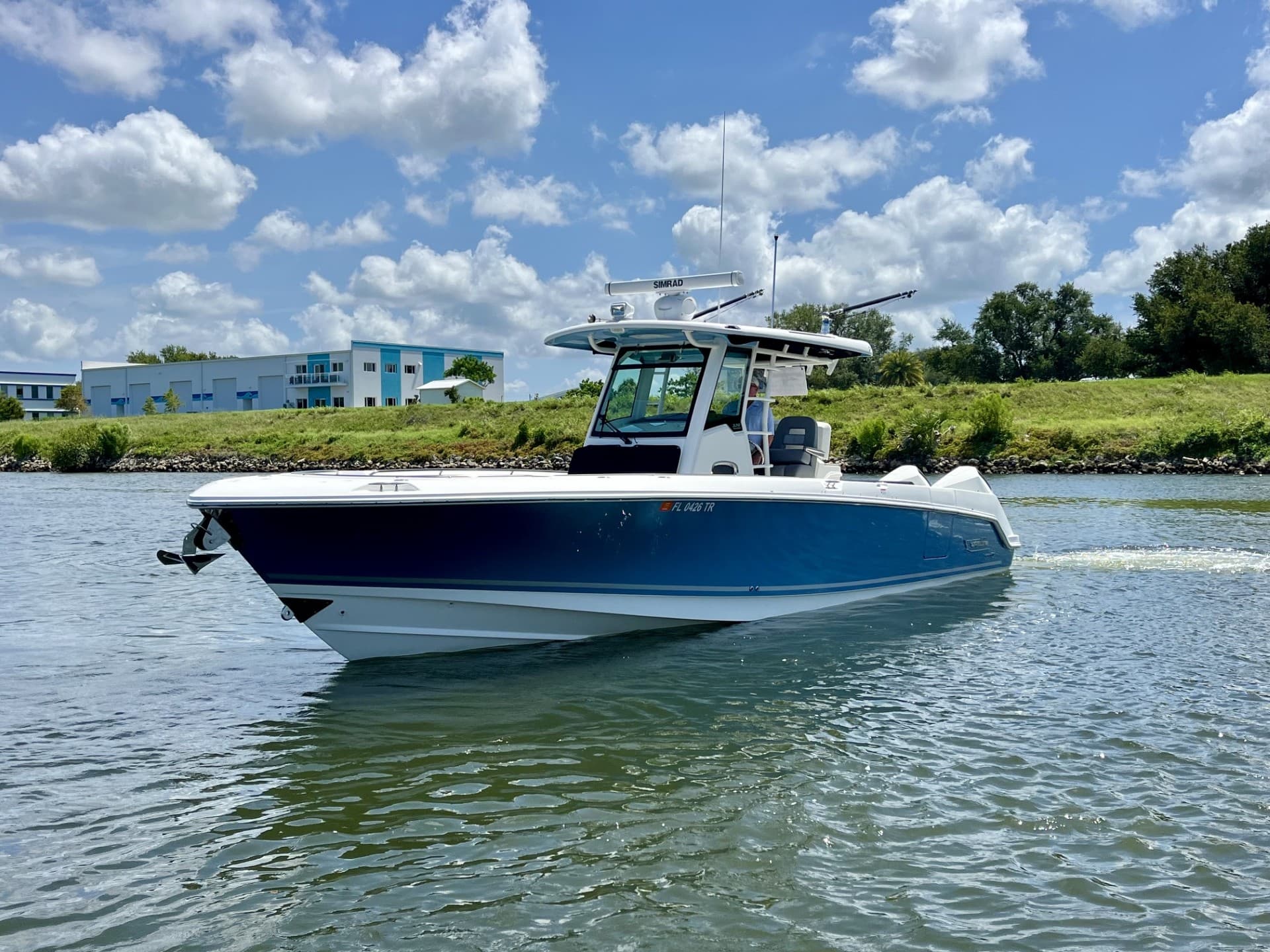 2023 Boston Whaler 330 Outrage zum Verkauf in Venice, Florida Center Console 2