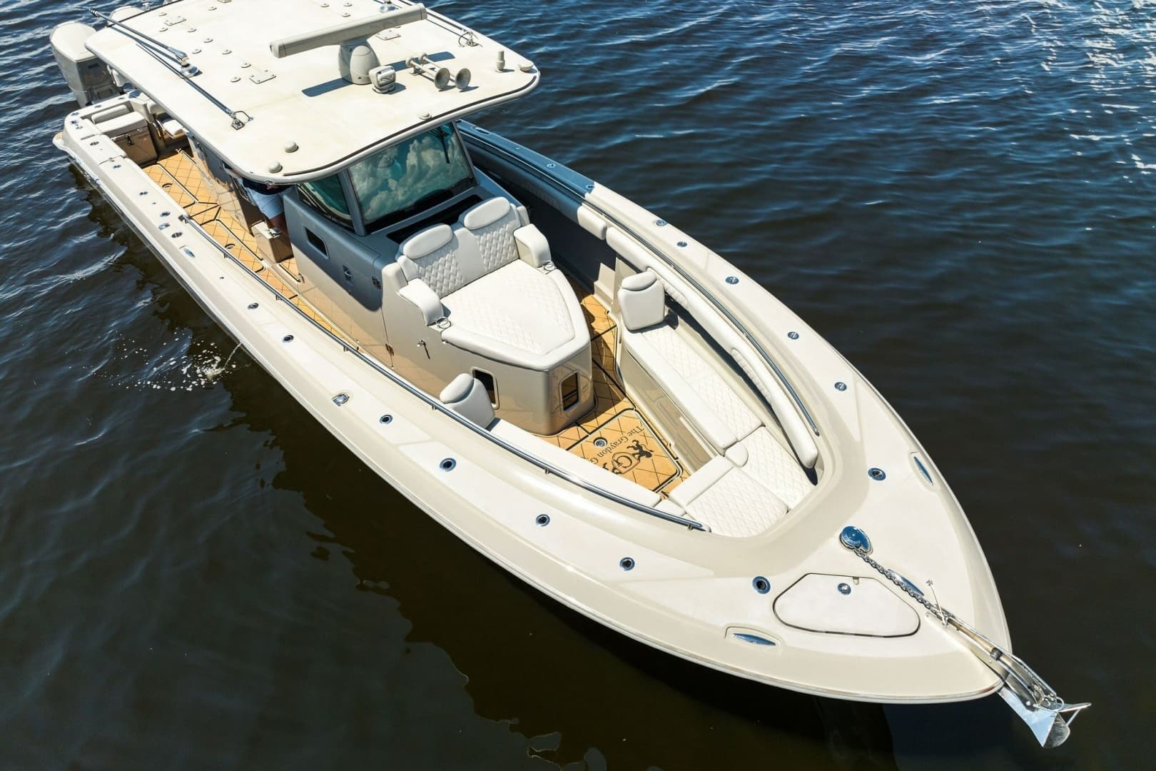 2023 HCB 42 Lujo for Sale in Tampa, Florida Center Console 2
