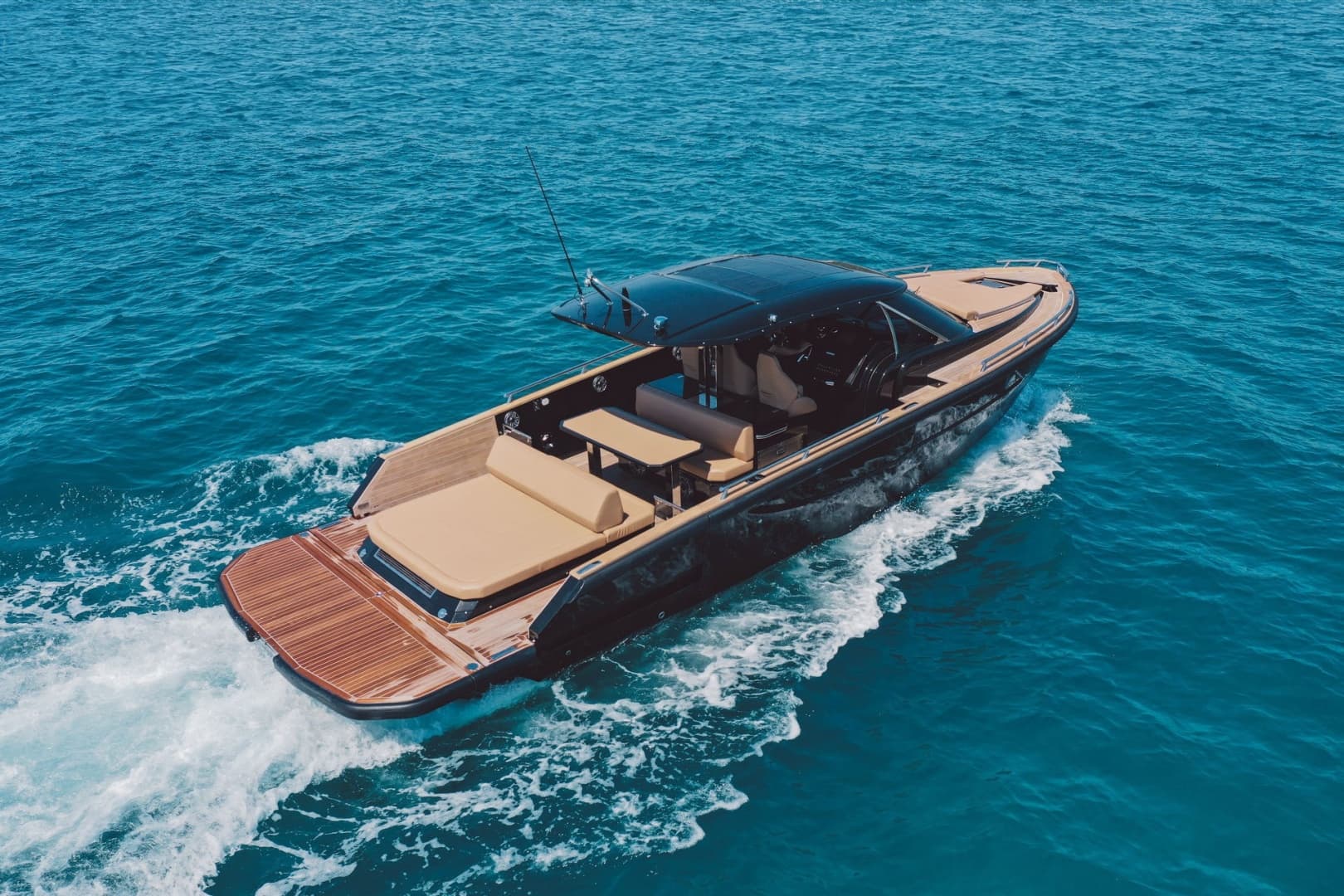 2027 Focus Motor Yachts Forza 37 in vendita a Fort Lauderdale, Florida Express Cruiser