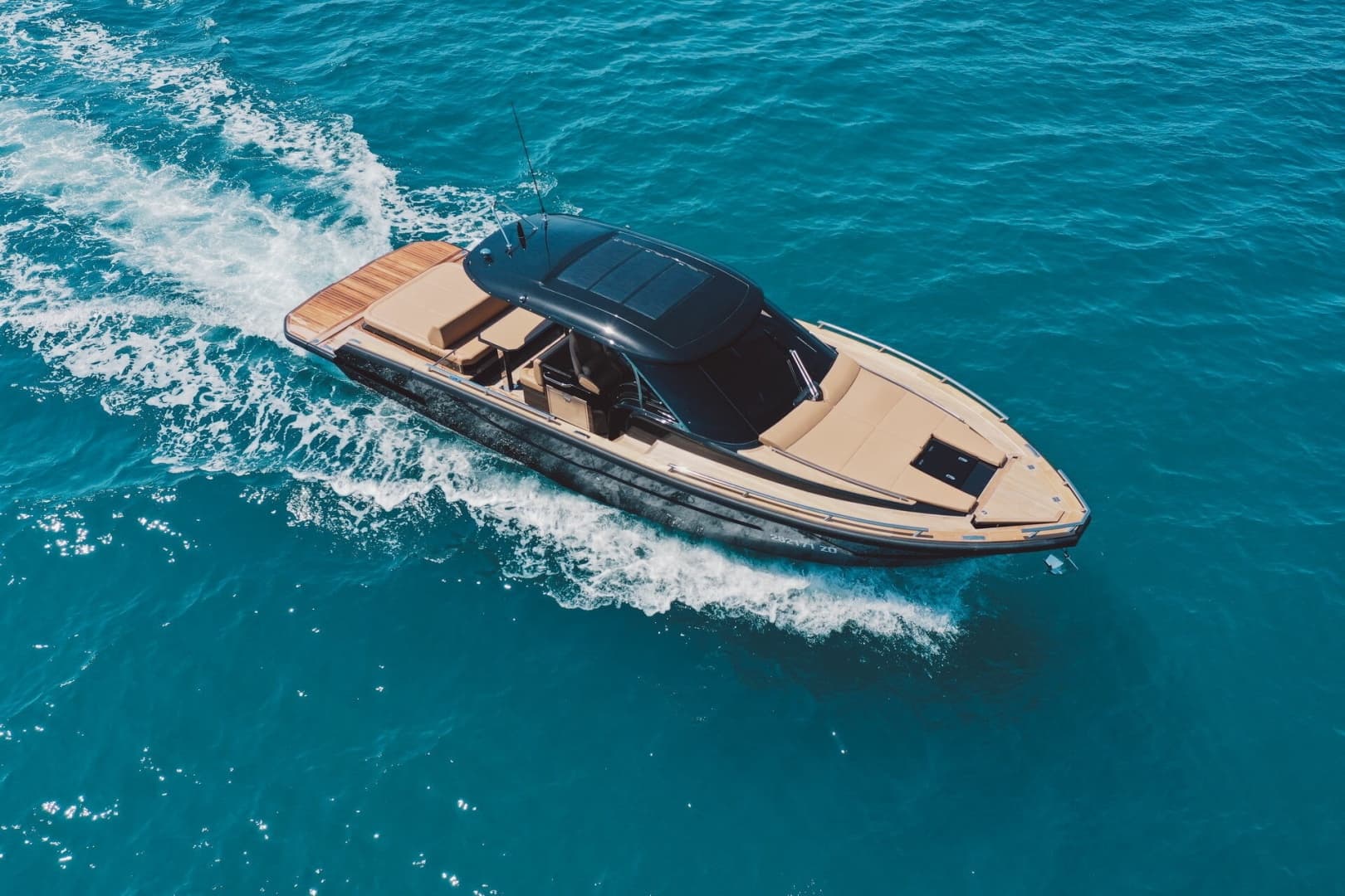 2027 Focus Motor Yachts Forza 37 in vendita a Fort Lauderdale, Florida Express Cruiser 4
