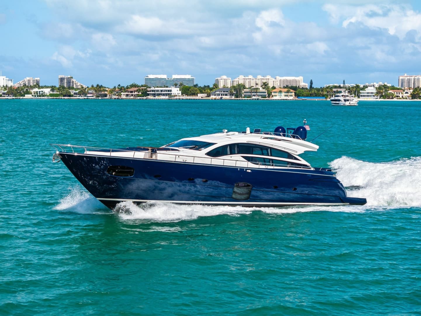 2013 Pershing 82' zum Verkauf in Miami Beach, Florida Motor Yacht 3
