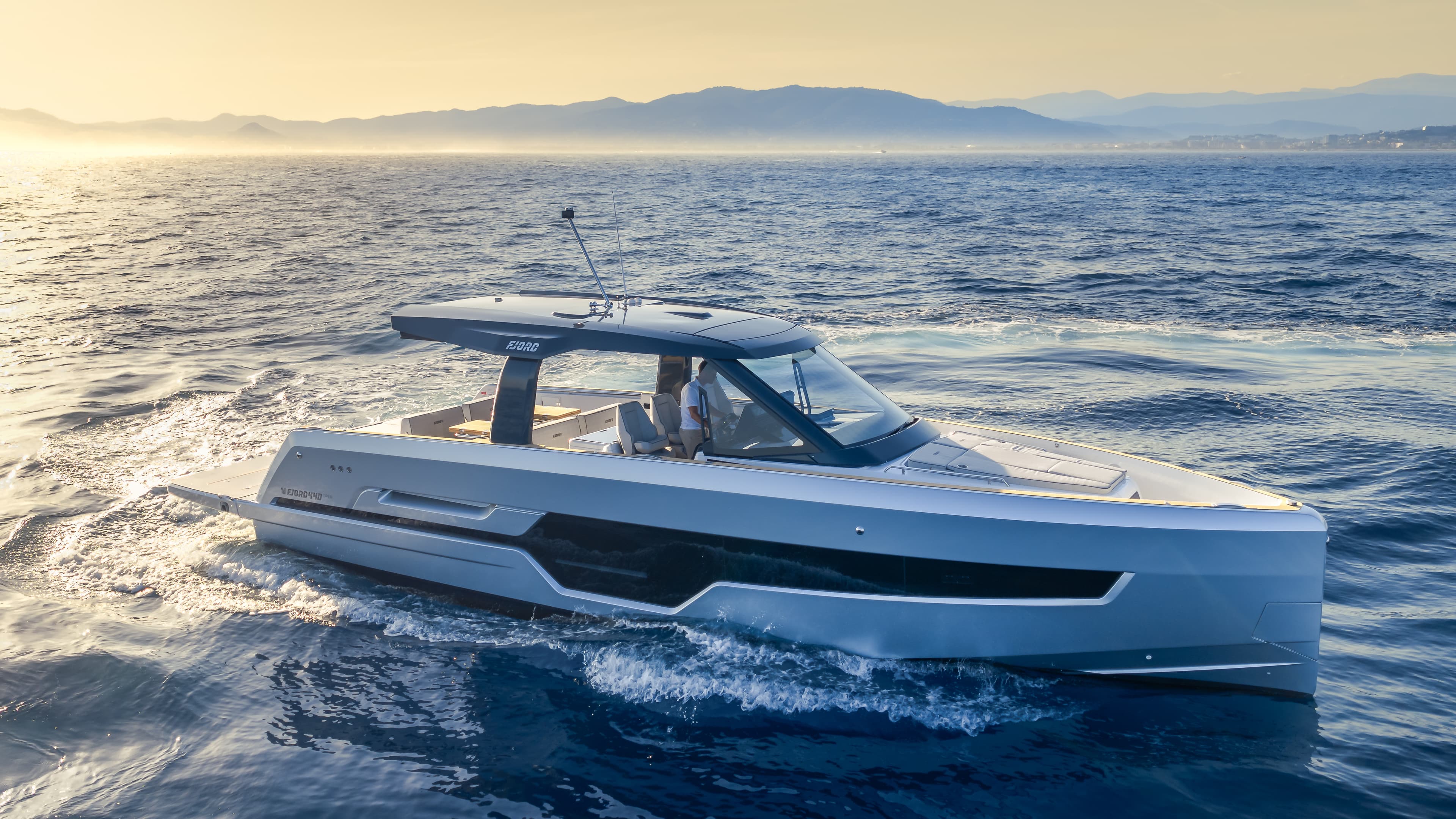 2027 FJORD 440 Open à vendre à Greifswald, DE Motor Yacht 2