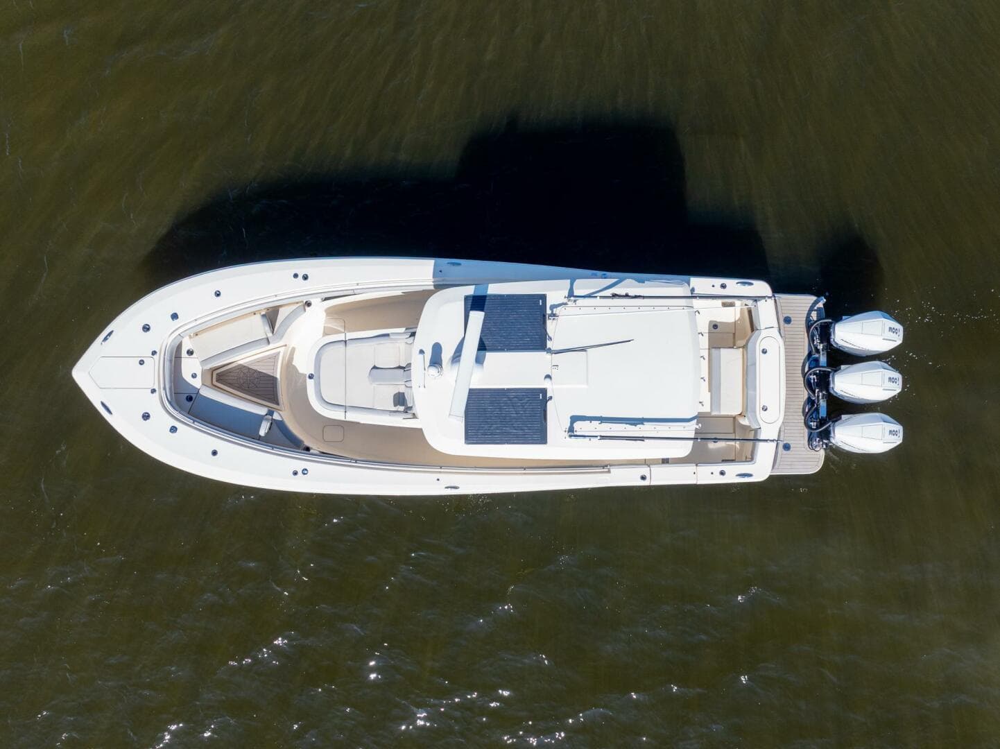 2023 Scout Boats 355 LXF zum Verkauf in Stuart, Florida Center Console 4