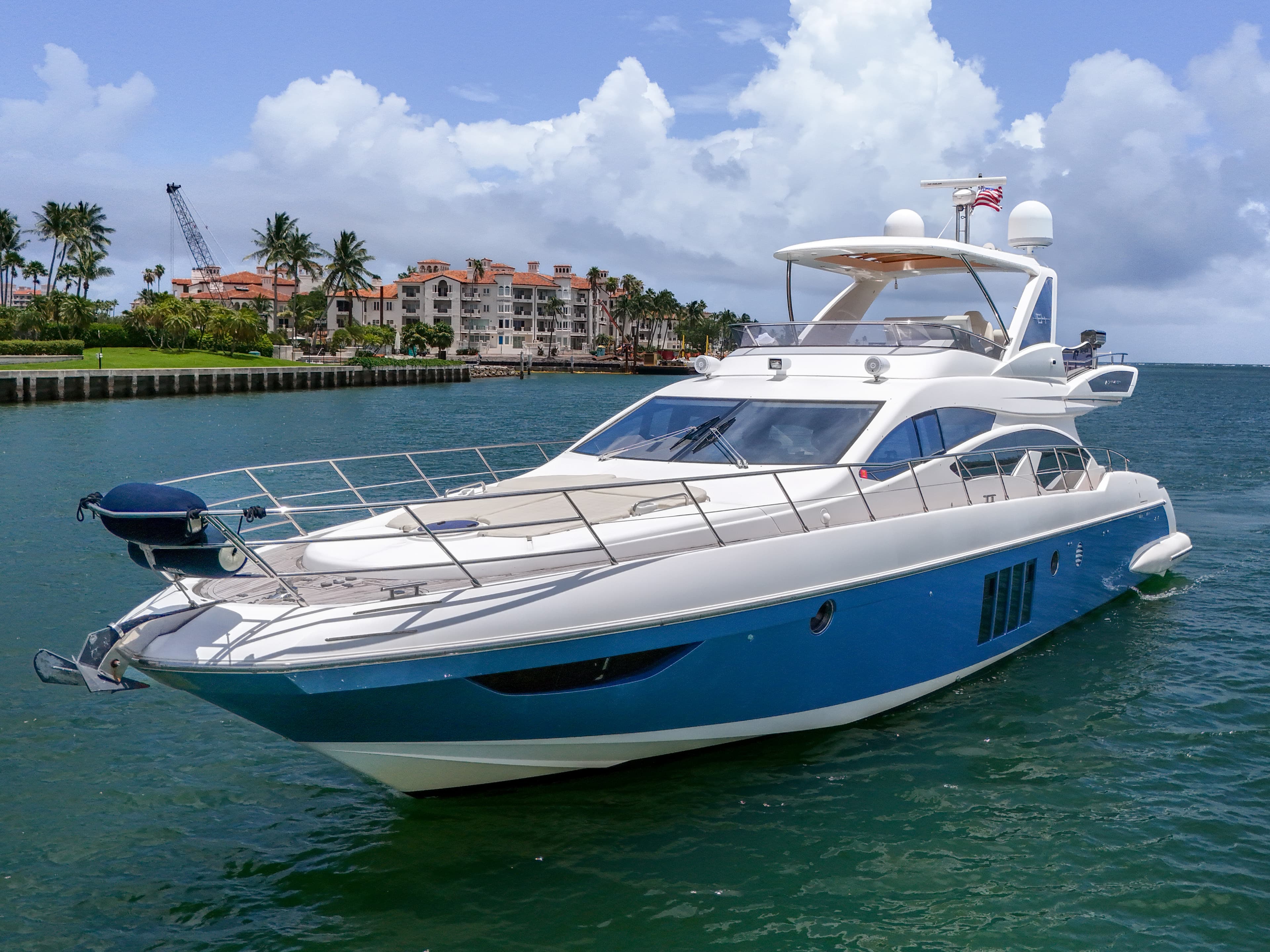2012 Azimut 64 FLY zum Verkauf in Miami Beach, FL Cruiser