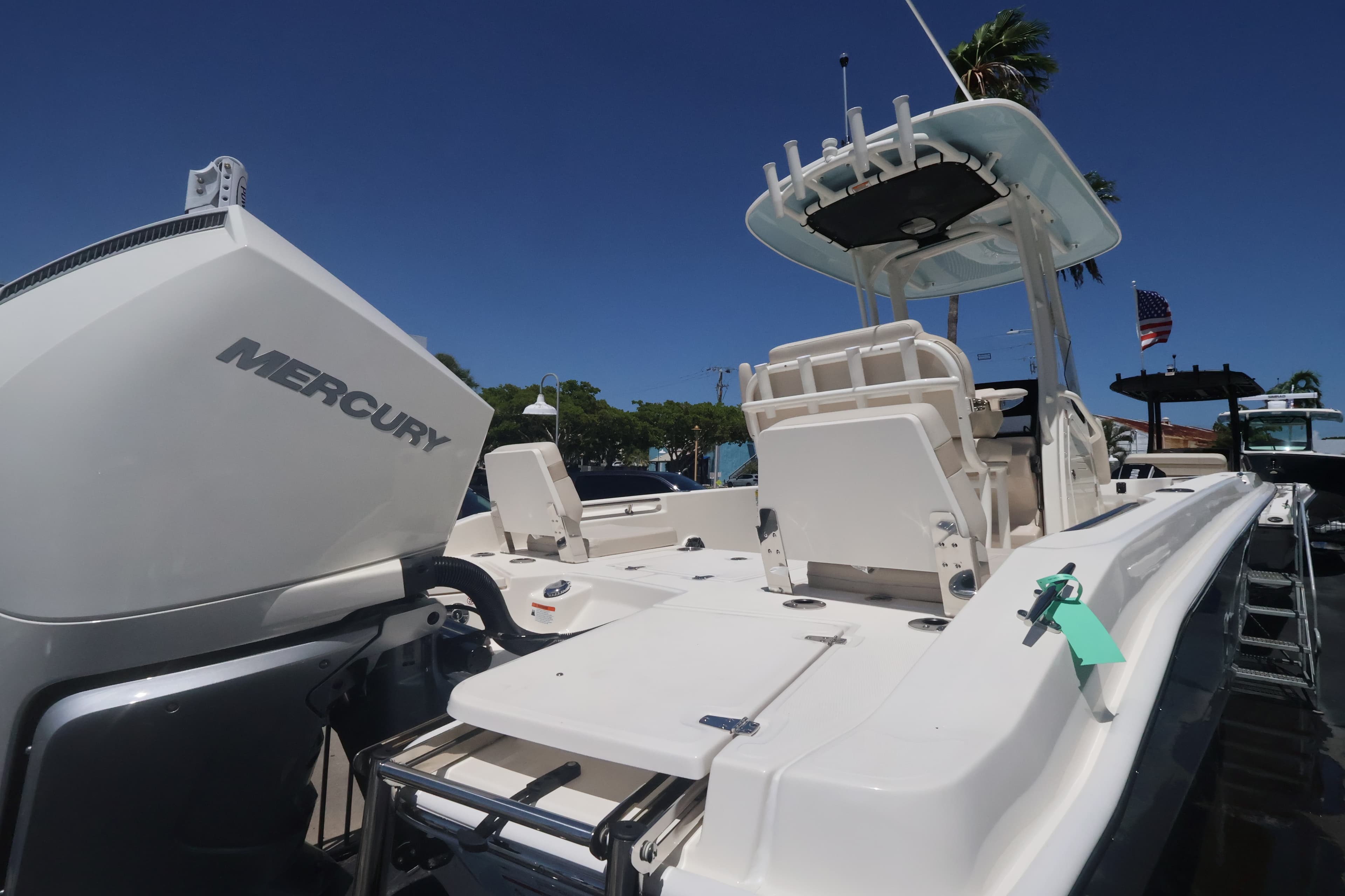 2027 Boston Whaler 250 Dauntless zum Verkauf in Naples, Florida Center Console 5