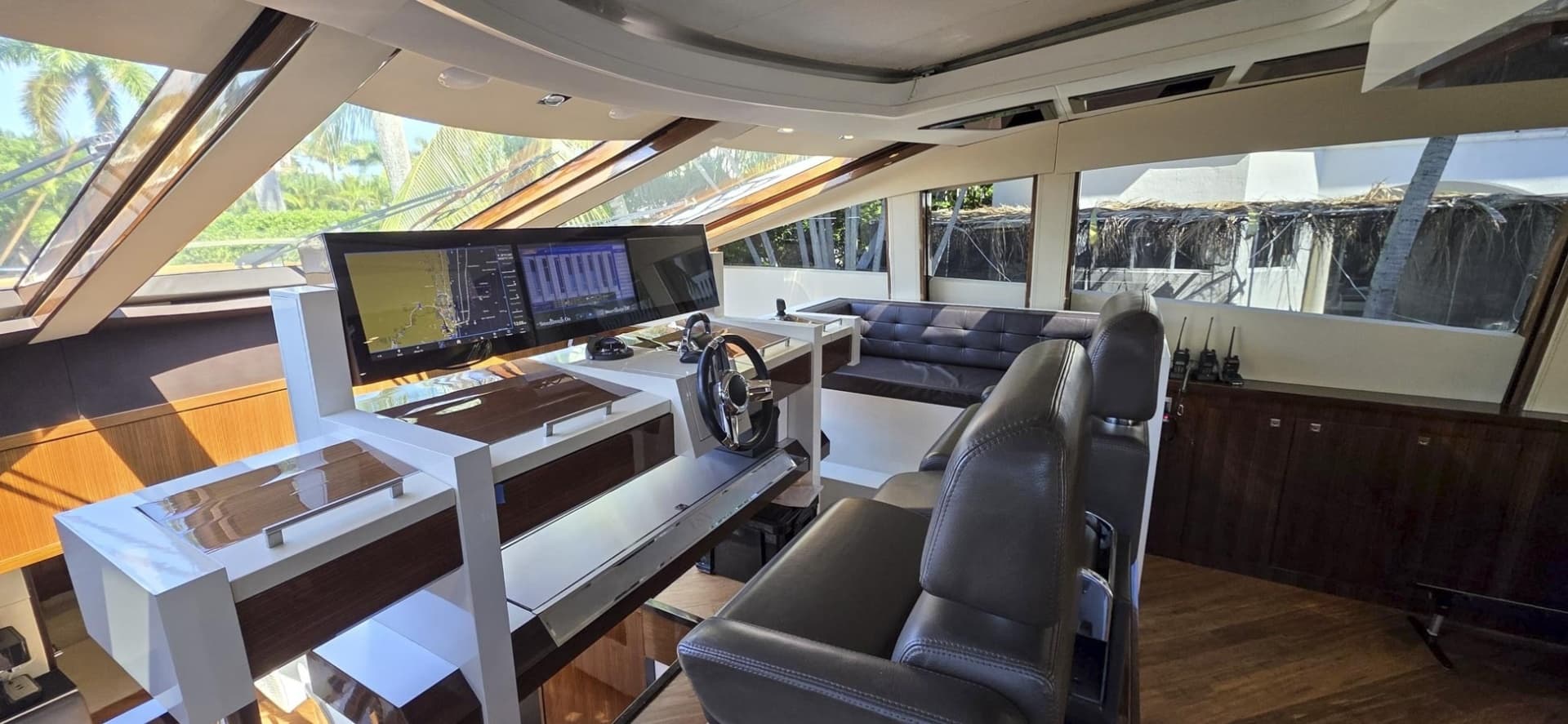 2012 Lazzara LSX 92 te koop in Fort Lauderdale, Florida Motor Yacht 5