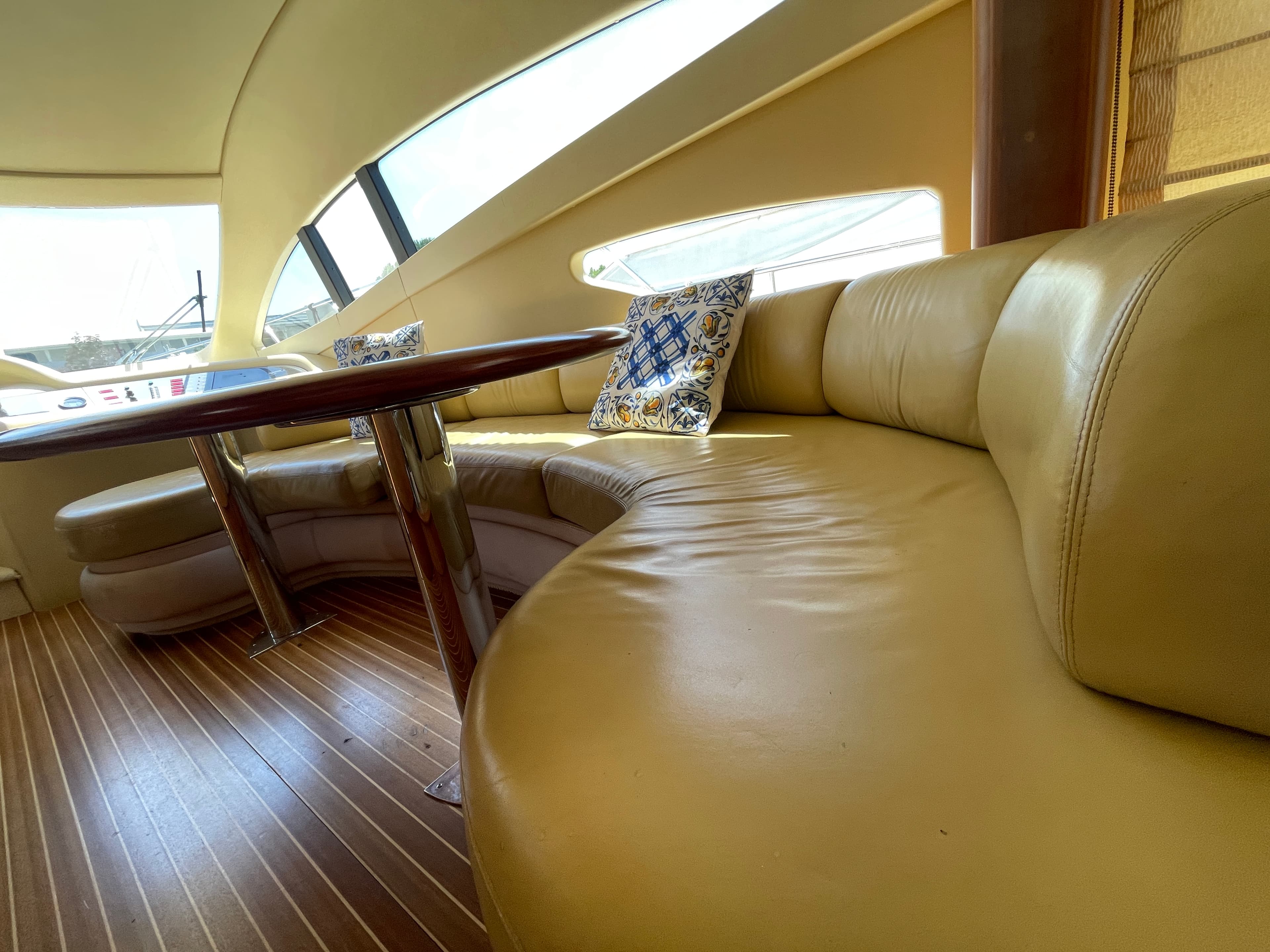 Azimut 62 Evolution Yacht for Sale