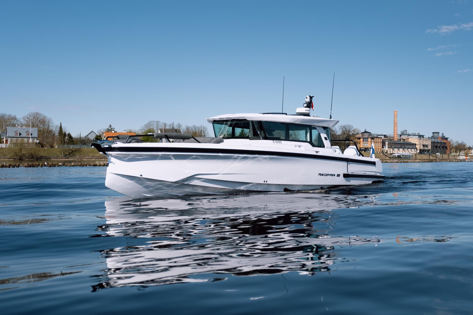 2027 Axopar 38 XC Cross Cabin for Sale in Sausalito, California Express Cruiser 2