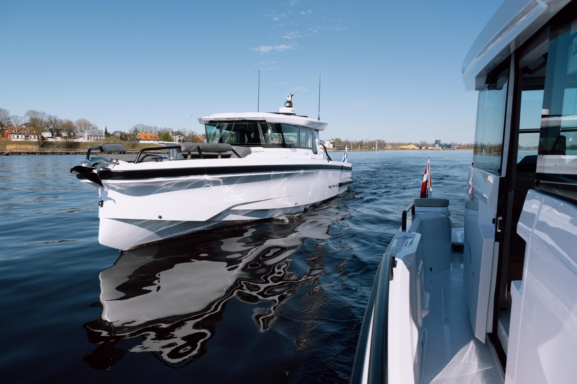 2027 Axopar 38 XC Cross Cabin for Sale in Sausalito, California Express Cruiser 3
