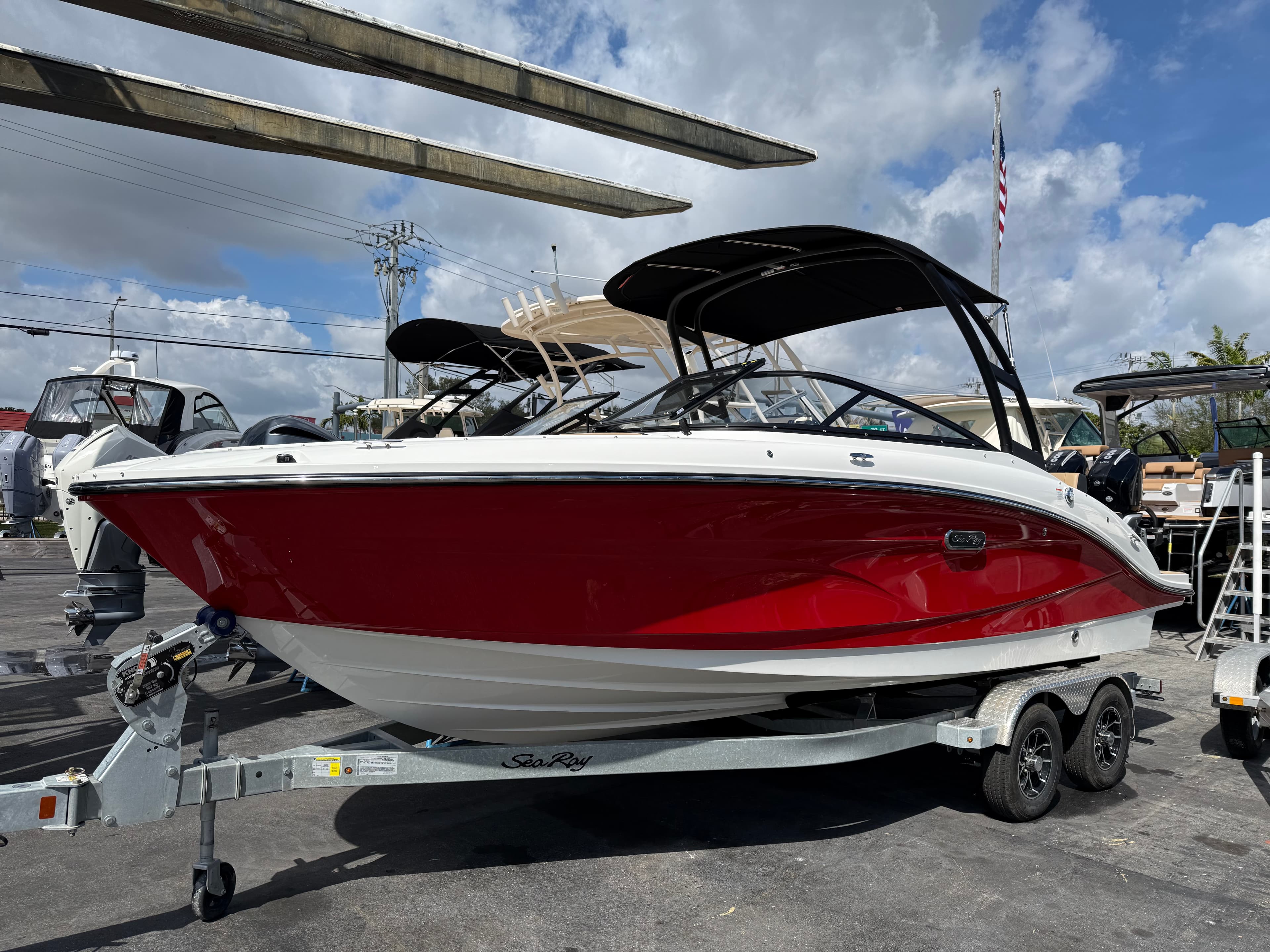 2026 Sea Ray SPX 210 Outboard zum Verkauf in Miami, FL Bowrider 2