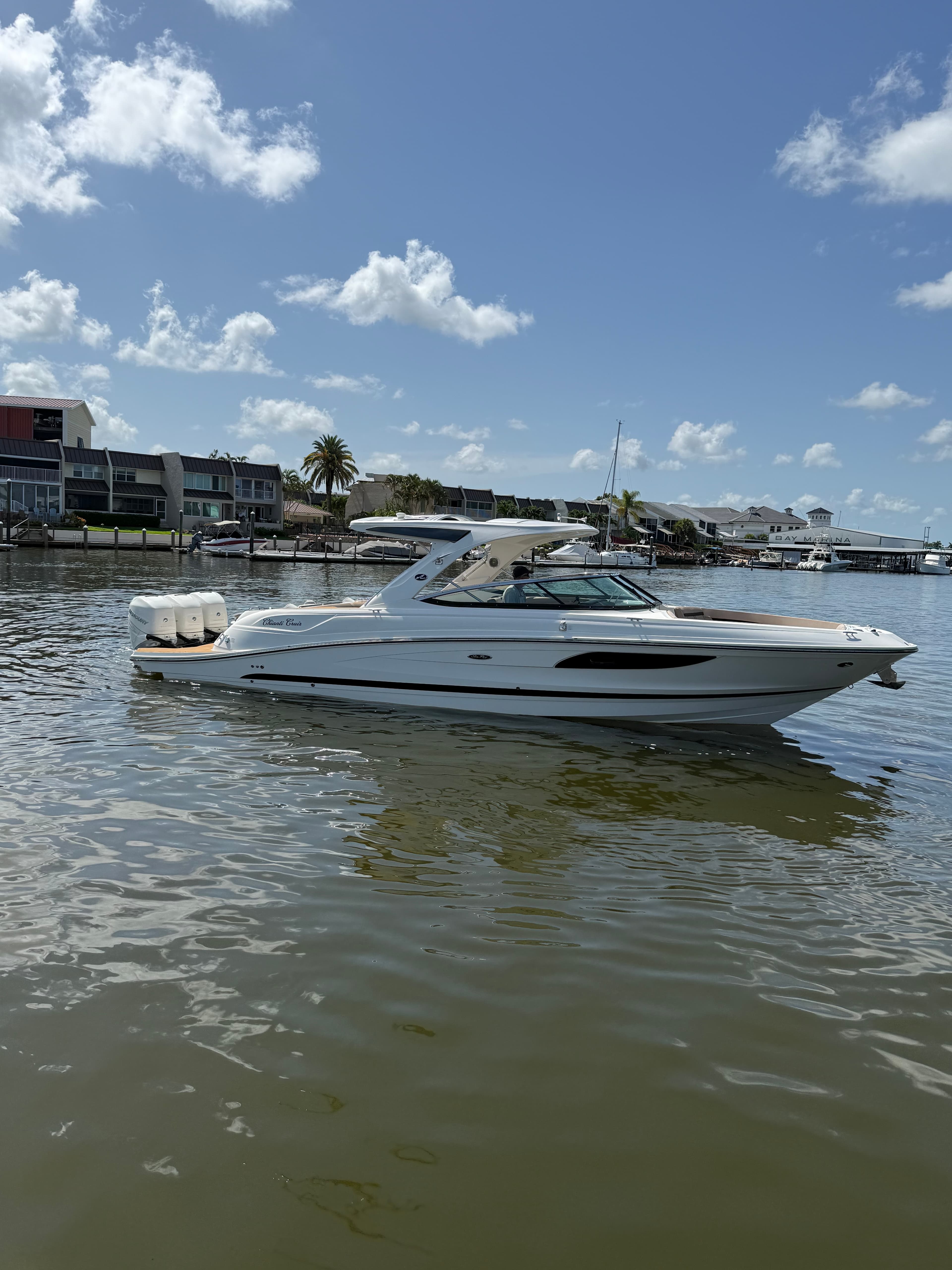 2018 Sea Ray SLX 350 Outboard zum Verkauf in Naples, Florida Bowrider