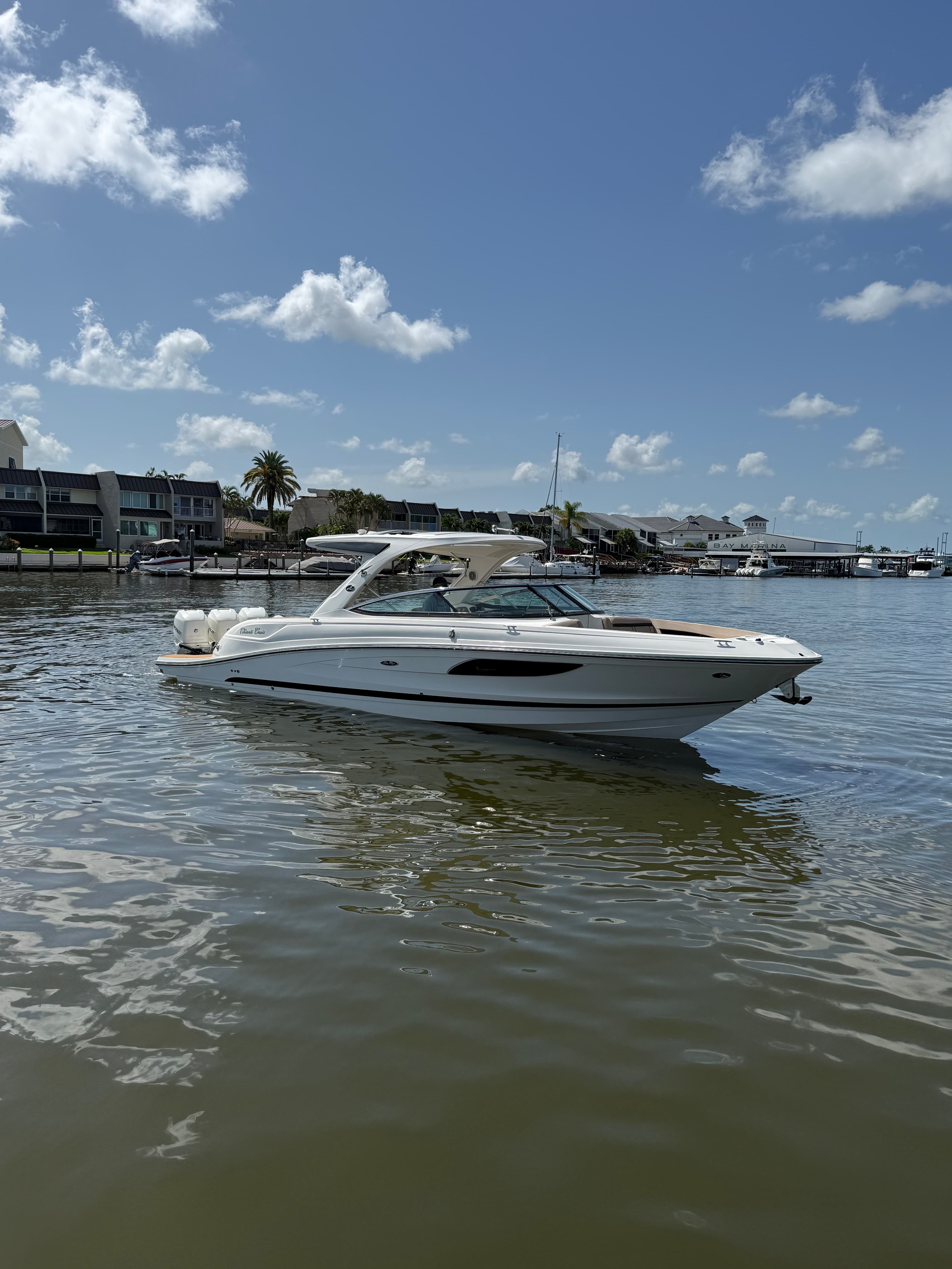 2018 Sea Ray SLX 350 Outboard zum Verkauf in Naples, Florida Bowrider 3