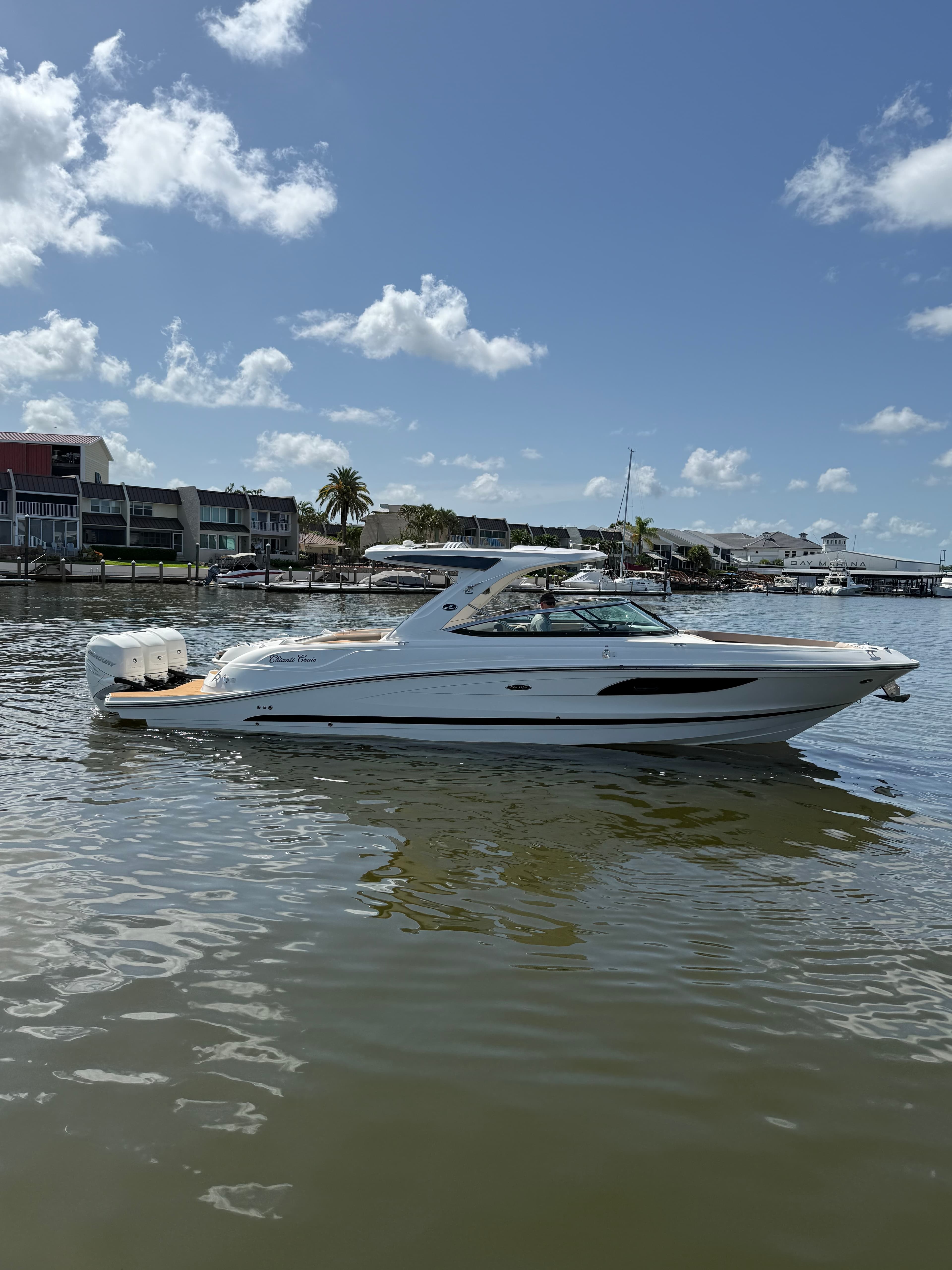 2018 Sea Ray SLX 350 Outboard zum Verkauf in Naples, Florida Bowrider 4
