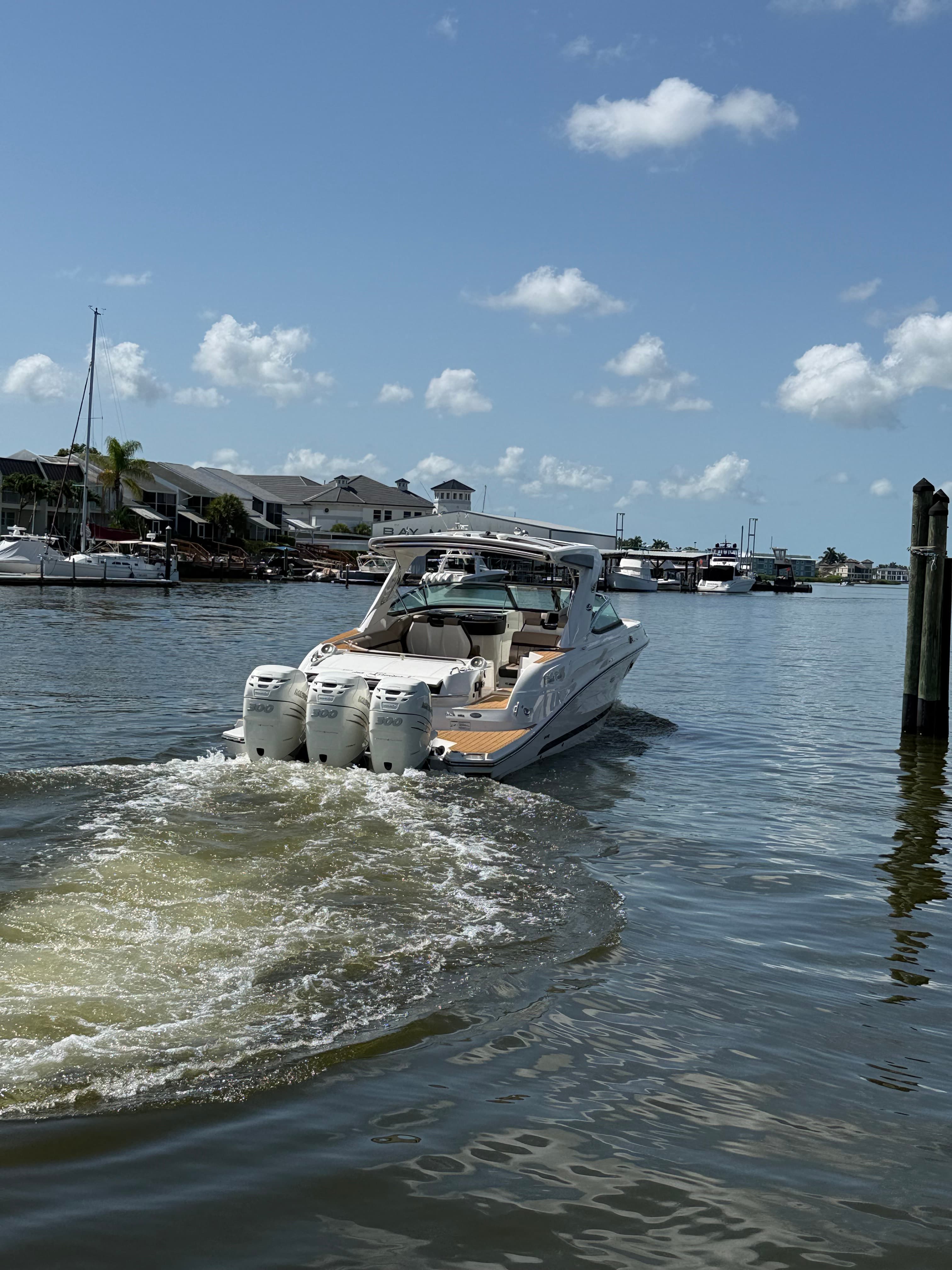 2018 Sea Ray SLX 350 Outboard zum Verkauf in Naples, Florida Bowrider 5