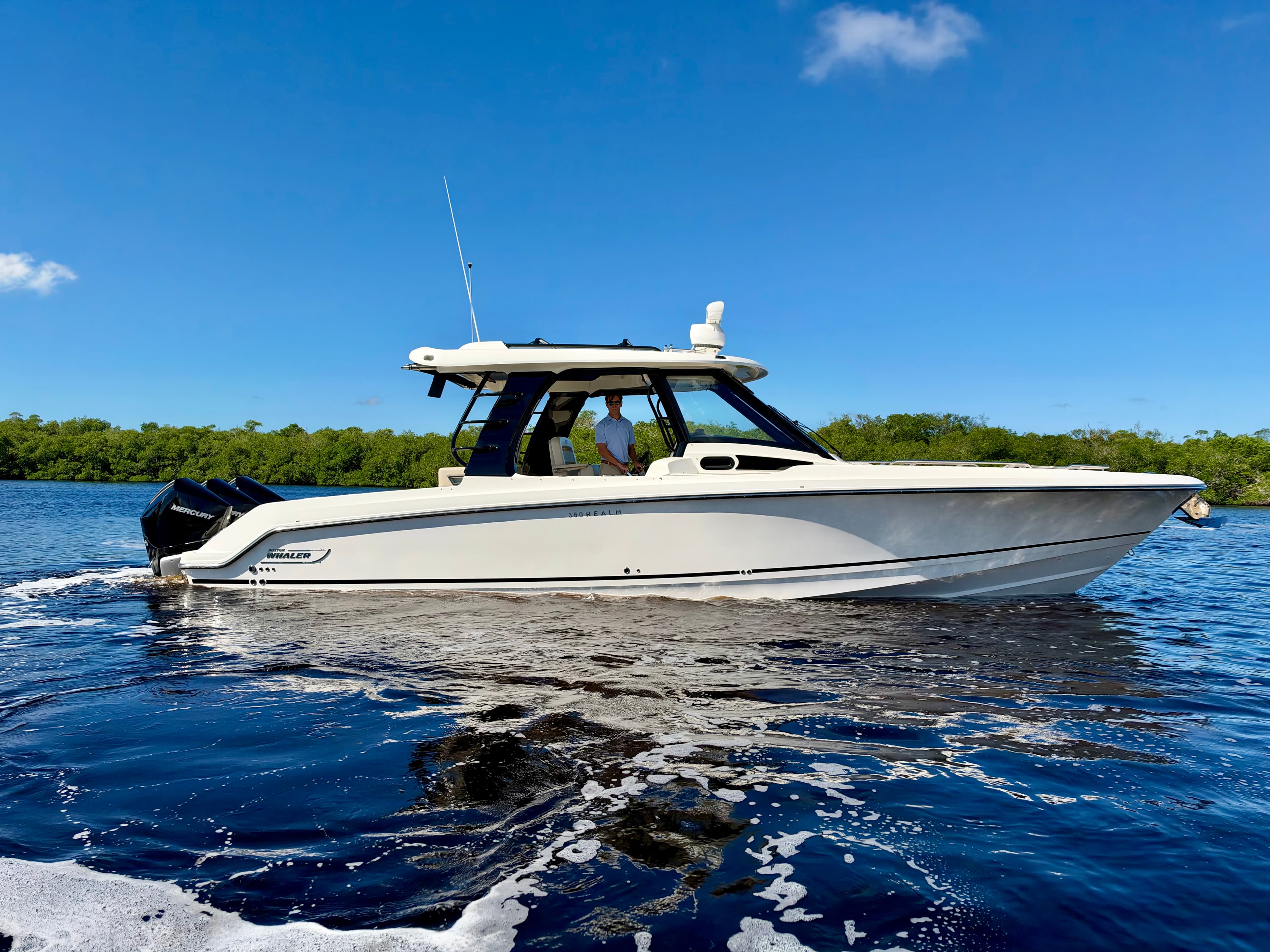 2023 Boston Whaler 350 Realm for Sale in Fort Myers, FL Bowrider