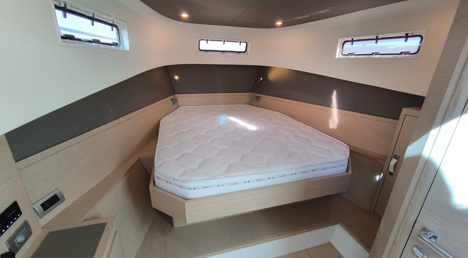 2026 Solaris Power 40 Open for Sale in Moraira, ES Motor Yacht 5