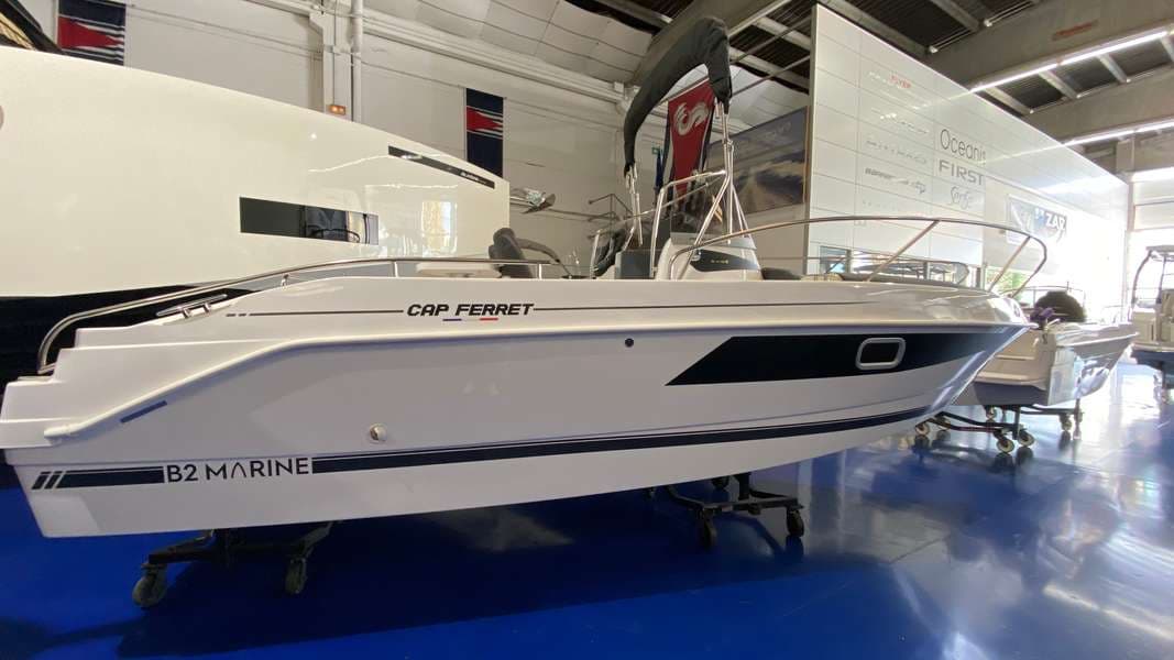 2026 B2 Cap-Ferret 702 Sun Deck for Sale in Viladamat, ES Cuddy Cabin