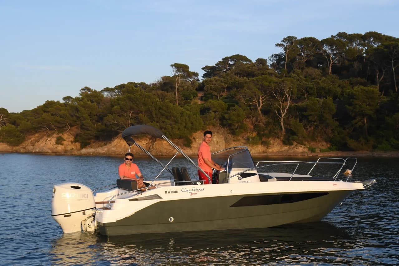 2026 B2 Cap-Ferret 702 Sun Deck for Sale in Viladamat, ES Cuddy Cabin 2