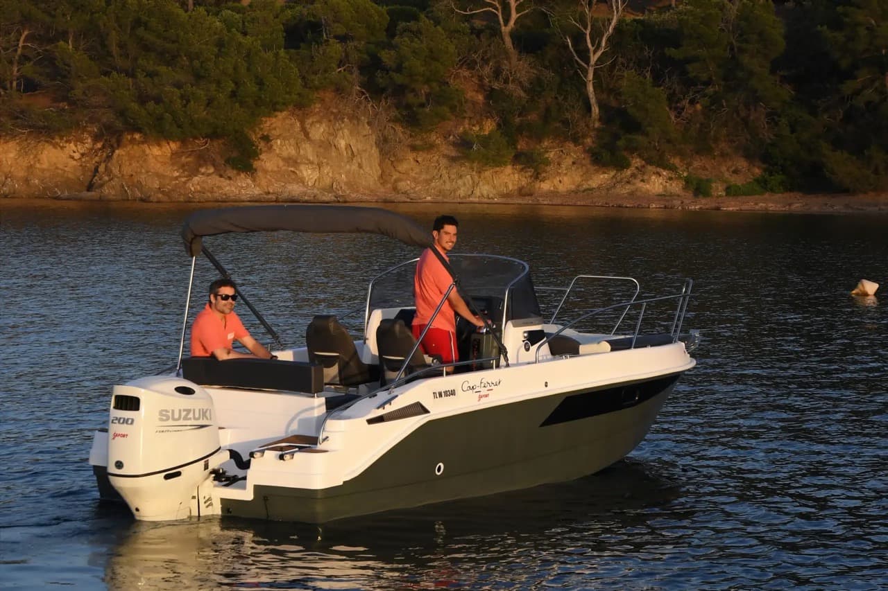 2026 B2 Cap-Ferret 702 Sun Deck for Sale in Viladamat, ES Cuddy Cabin 5