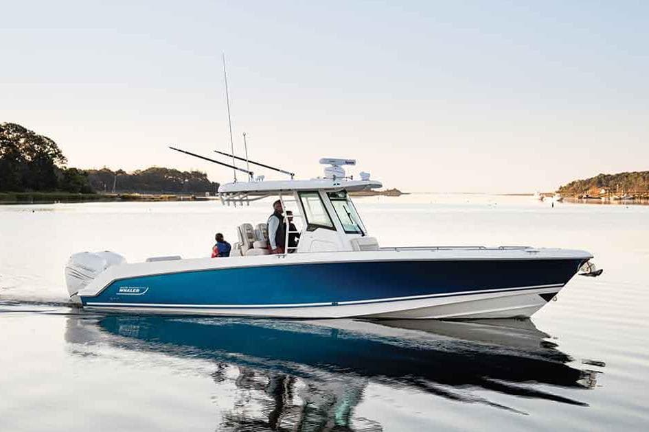 2027 Boston Whaler 330 Outrage for Sale in Dennis, New Jersey Center Console