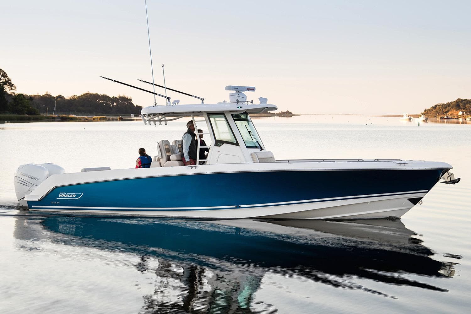 2027 Boston Whaler 330 Outrage for Sale in Dennis, New Jersey Center Console 2