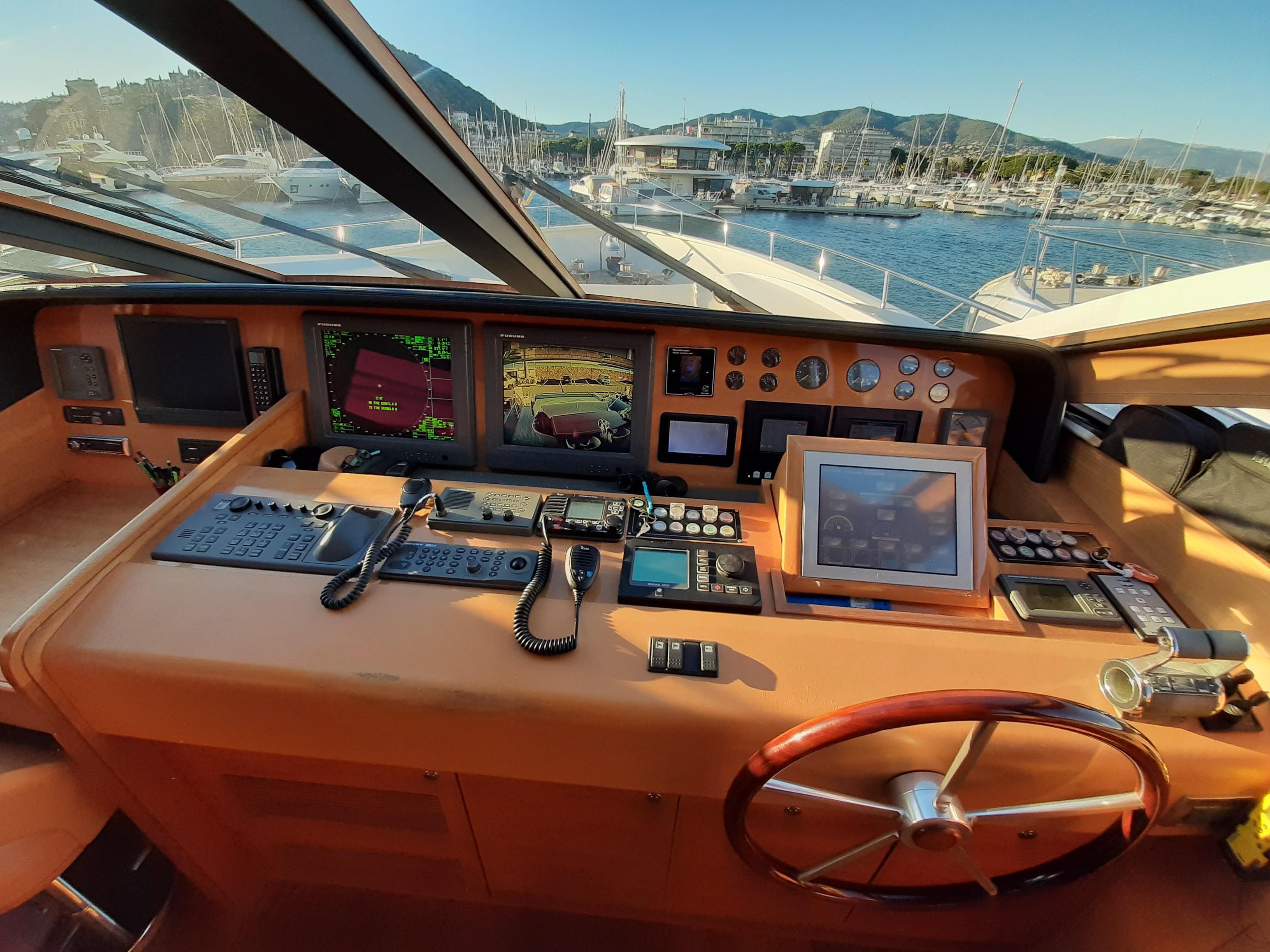 2007 Couach 3300 Fly in vendita a Antibes, FR Motor Yacht 4